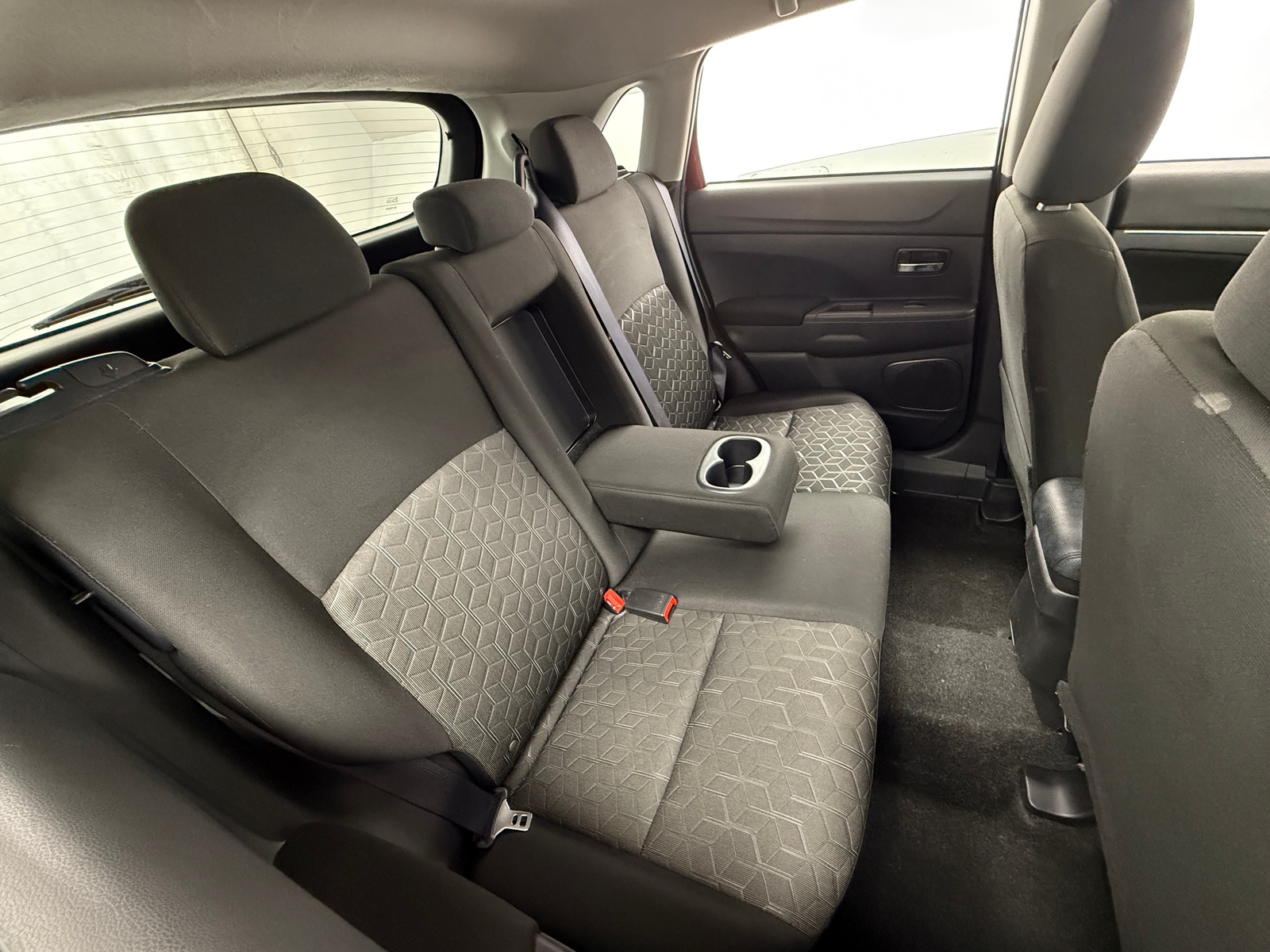 Thumbnail: 2023 Mitsubishi Outlander Sport - 6