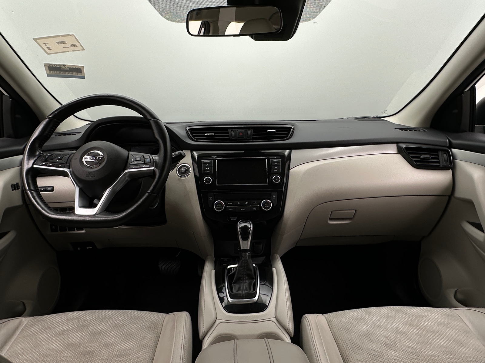 Thumbnail: 2020 Nissan Rogue Sport - 3