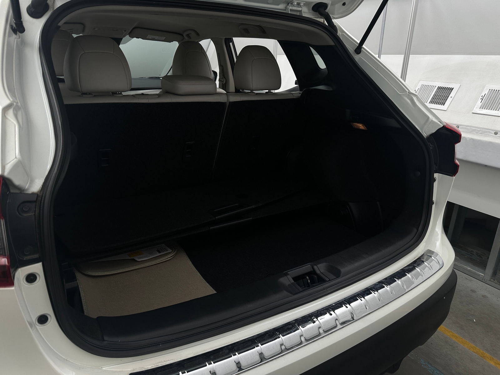 Thumbnail: 2020 Nissan Rogue Sport - 7