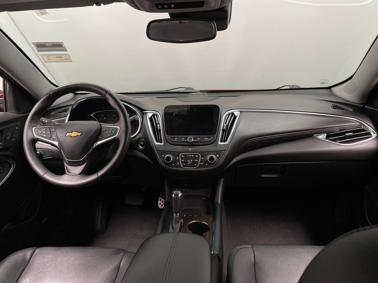 Thumbnail: 2017 Chevrolet Malibu - 2