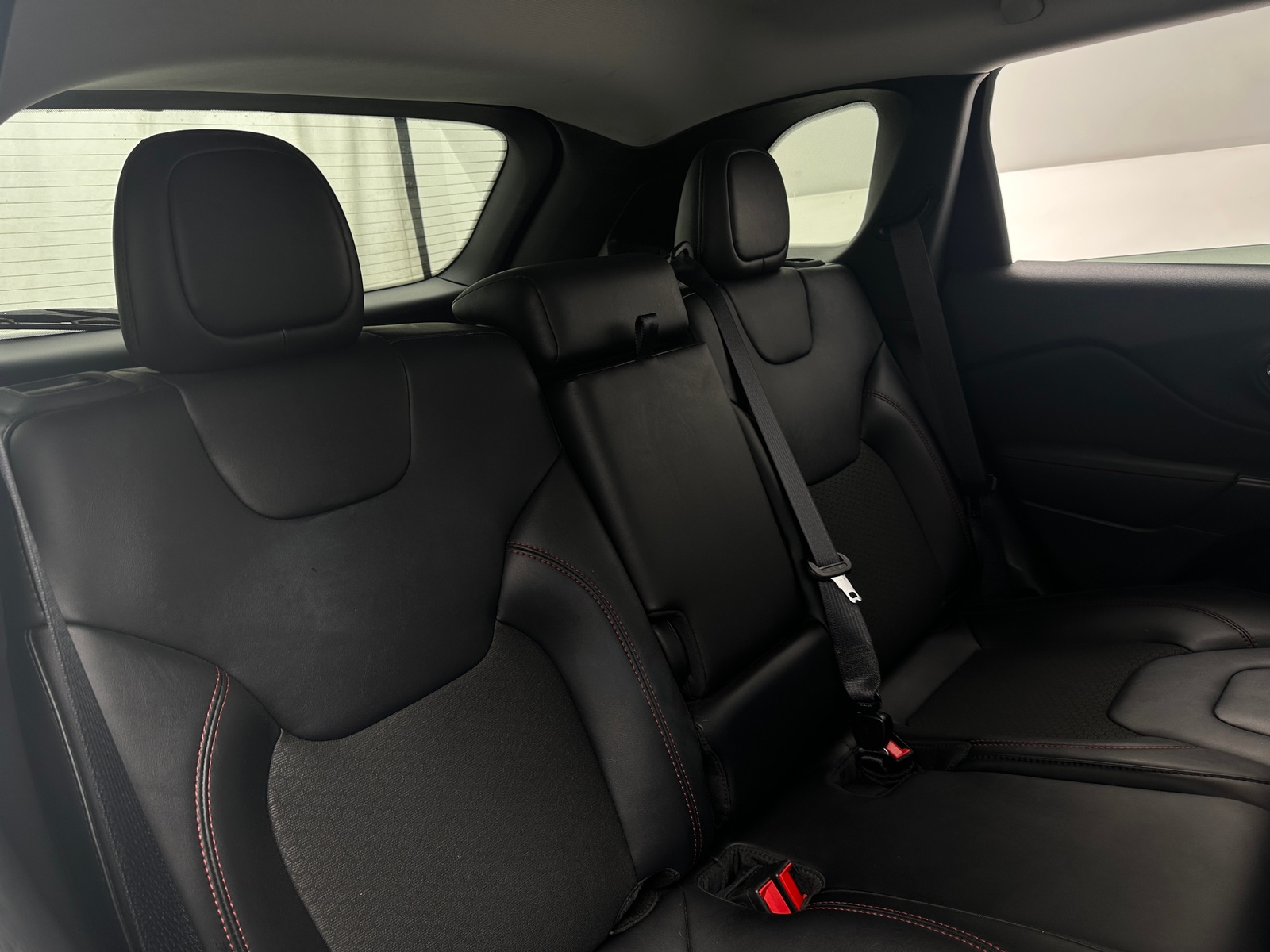 Thumbnail: 2022 Jeep Cherokee - 6