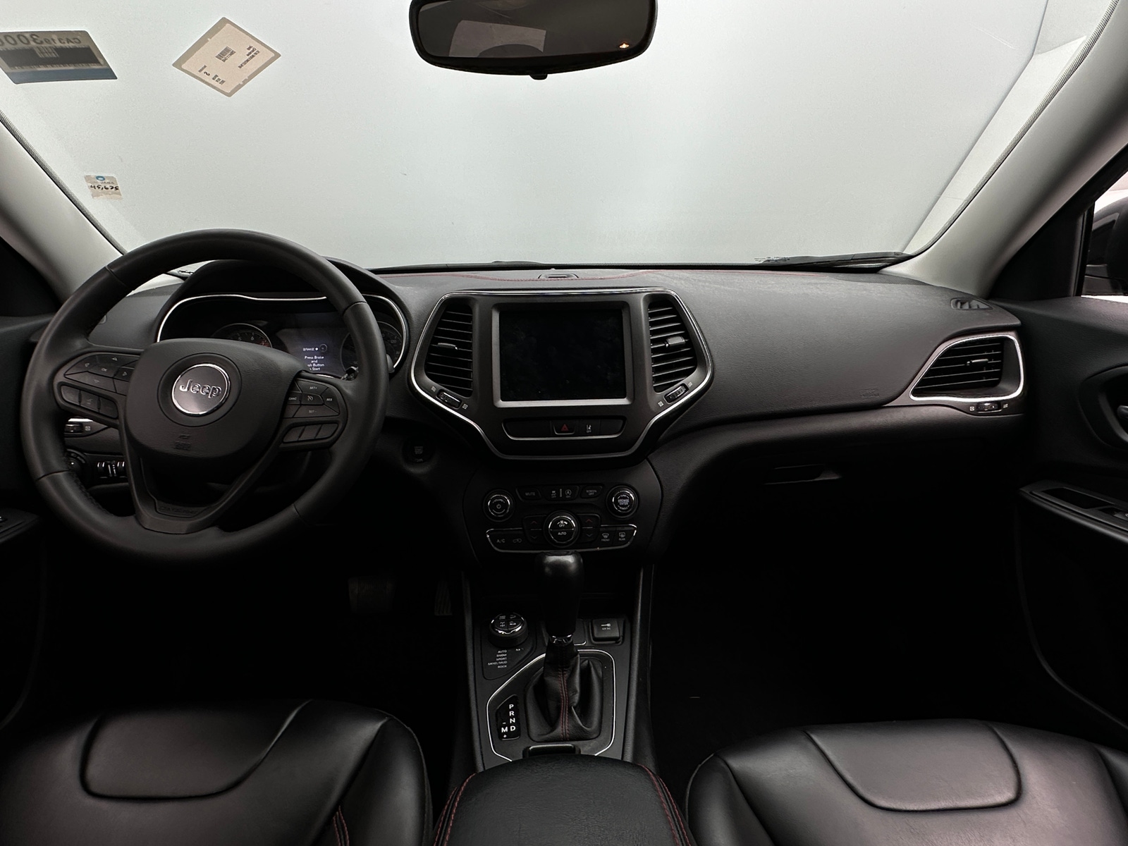 Thumbnail: 2022 Jeep Cherokee - 3