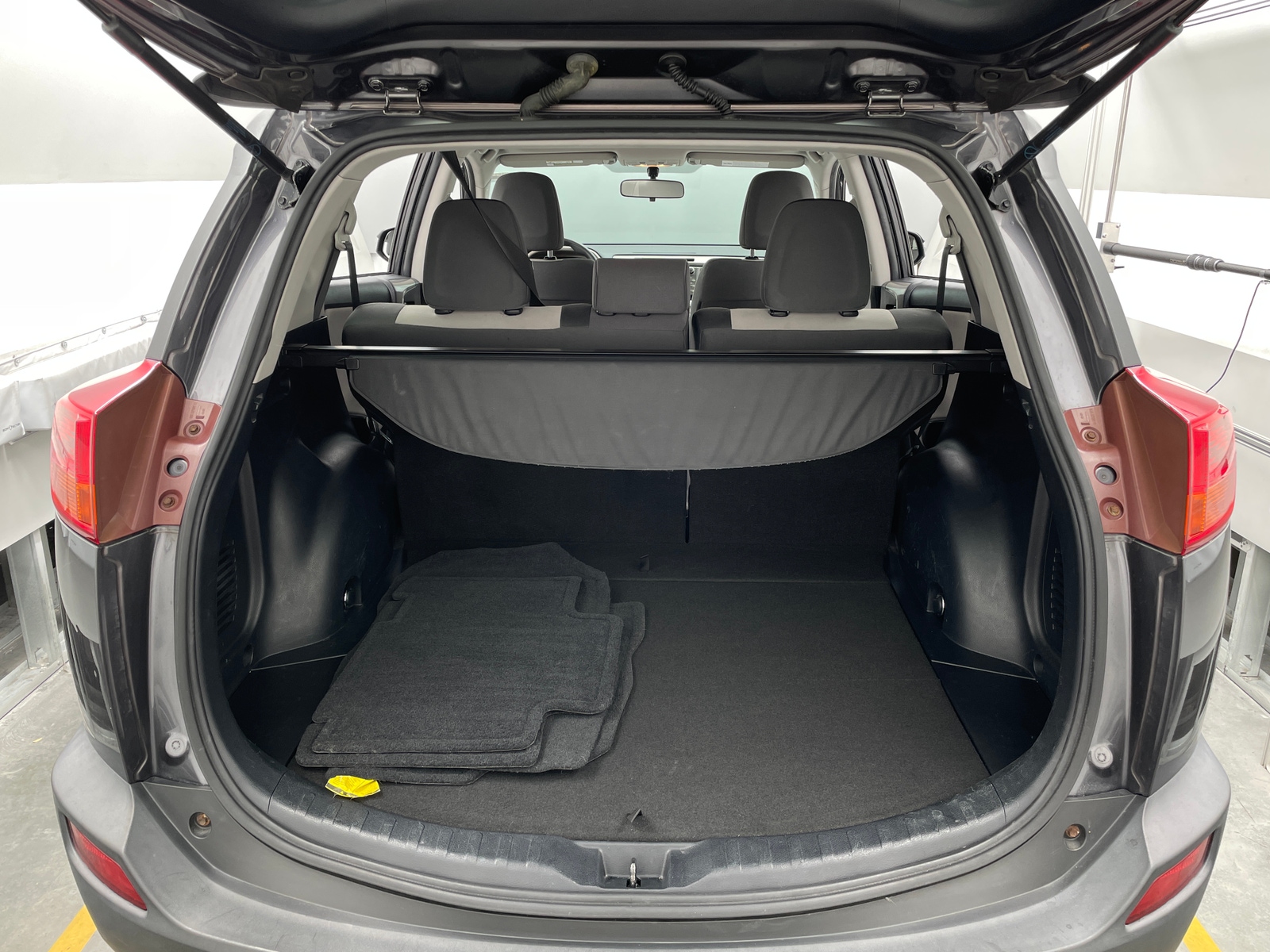 Thumbnail: 2014 Toyota RAV4 - 7