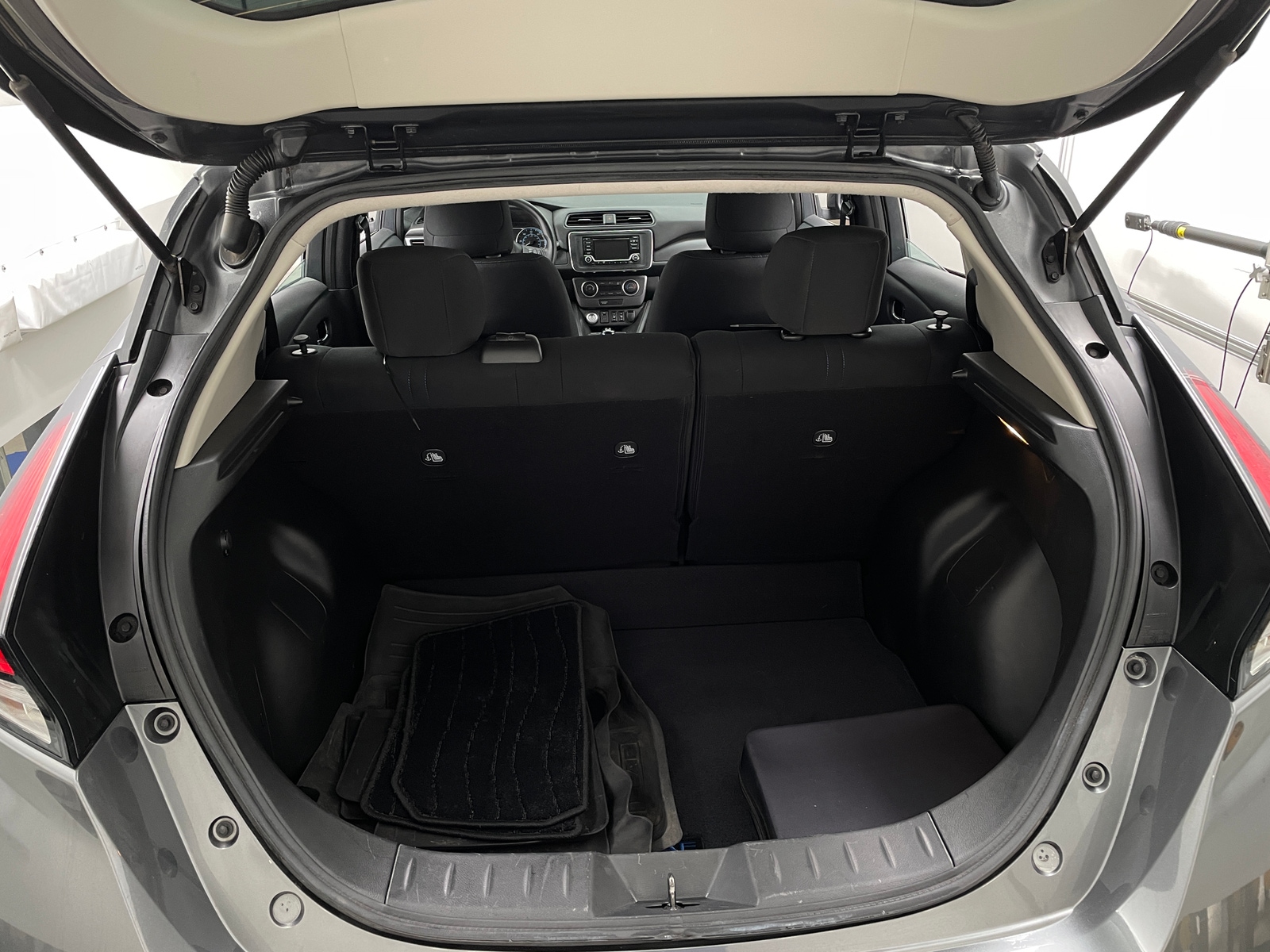 Thumbnail: 2019 Nissan Leaf - 7