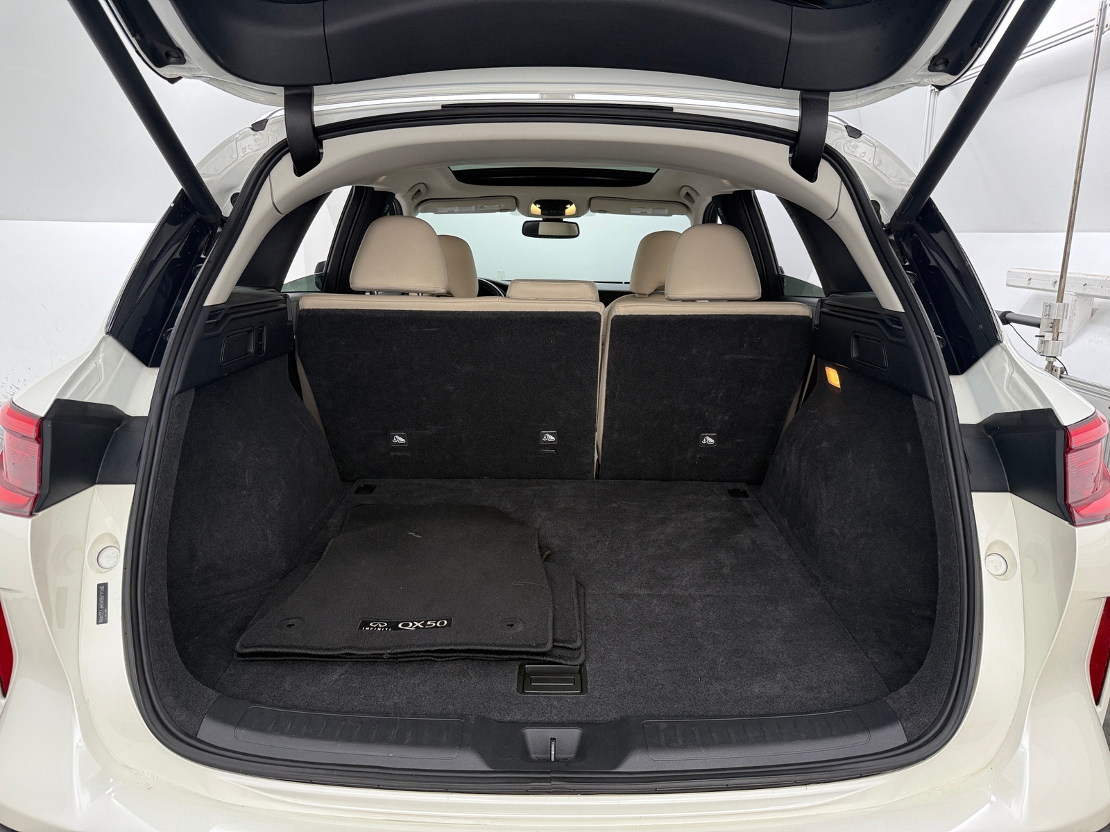 Thumbnail: 2021 INFINITI QX50 - 6