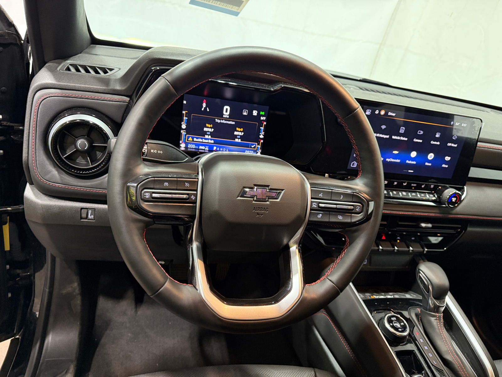 Thumbnail: 2023 Chevrolet Colorado - 4
