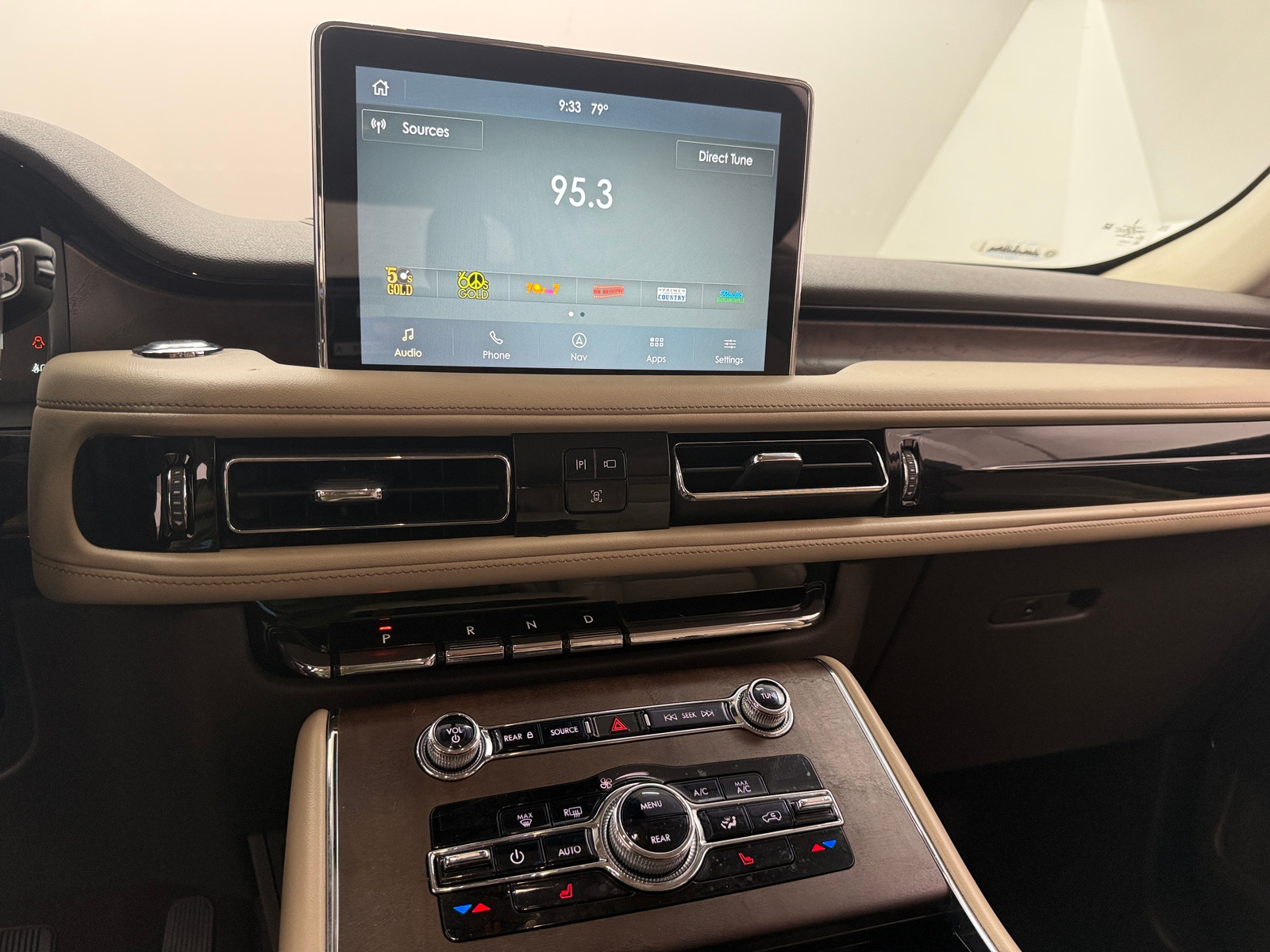 Thumbnail: 2020 Lincoln Aviator - 3