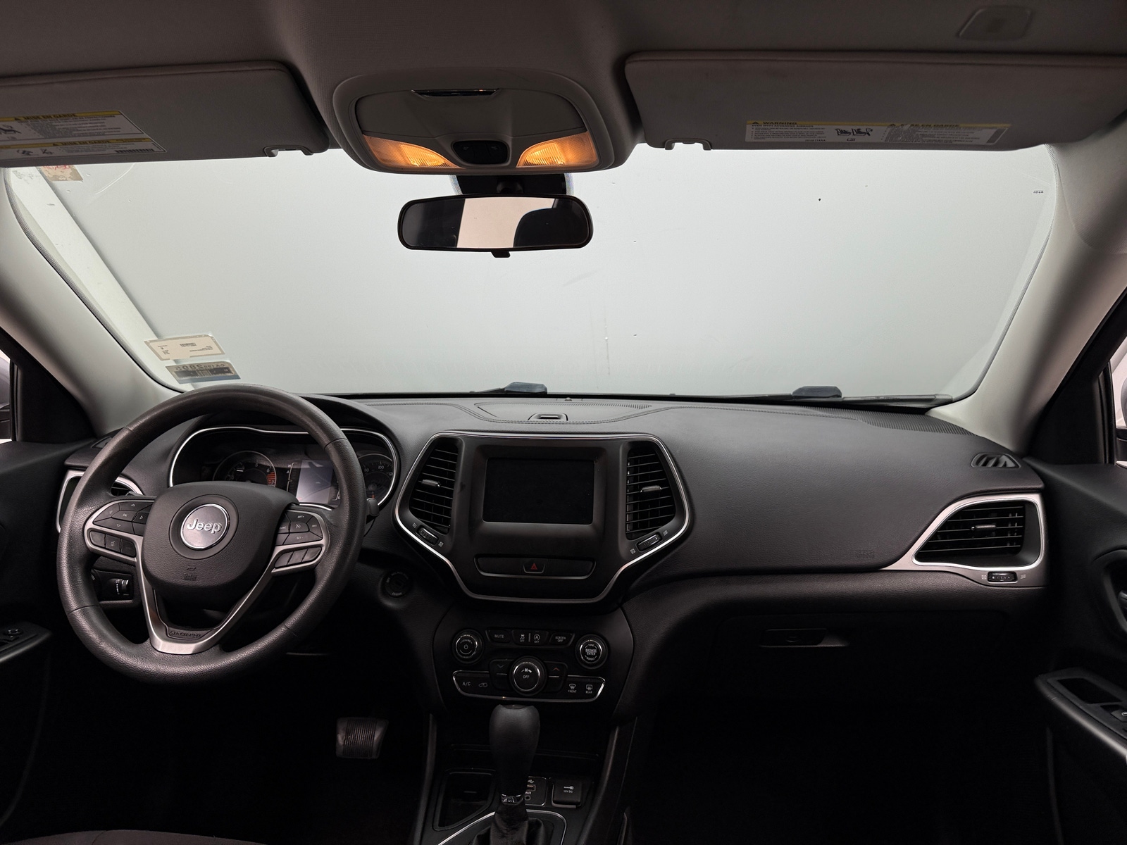 Thumbnail: 2019 Jeep Cherokee - 3