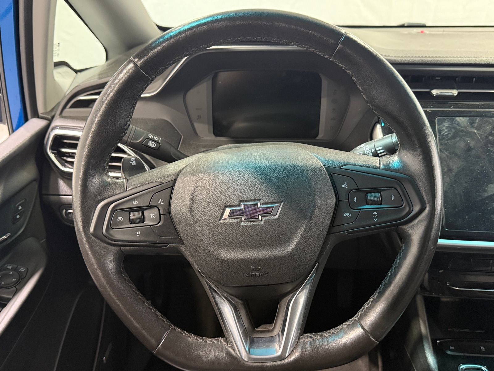 Thumbnail: 2022 Chevrolet Bolt EV - 4