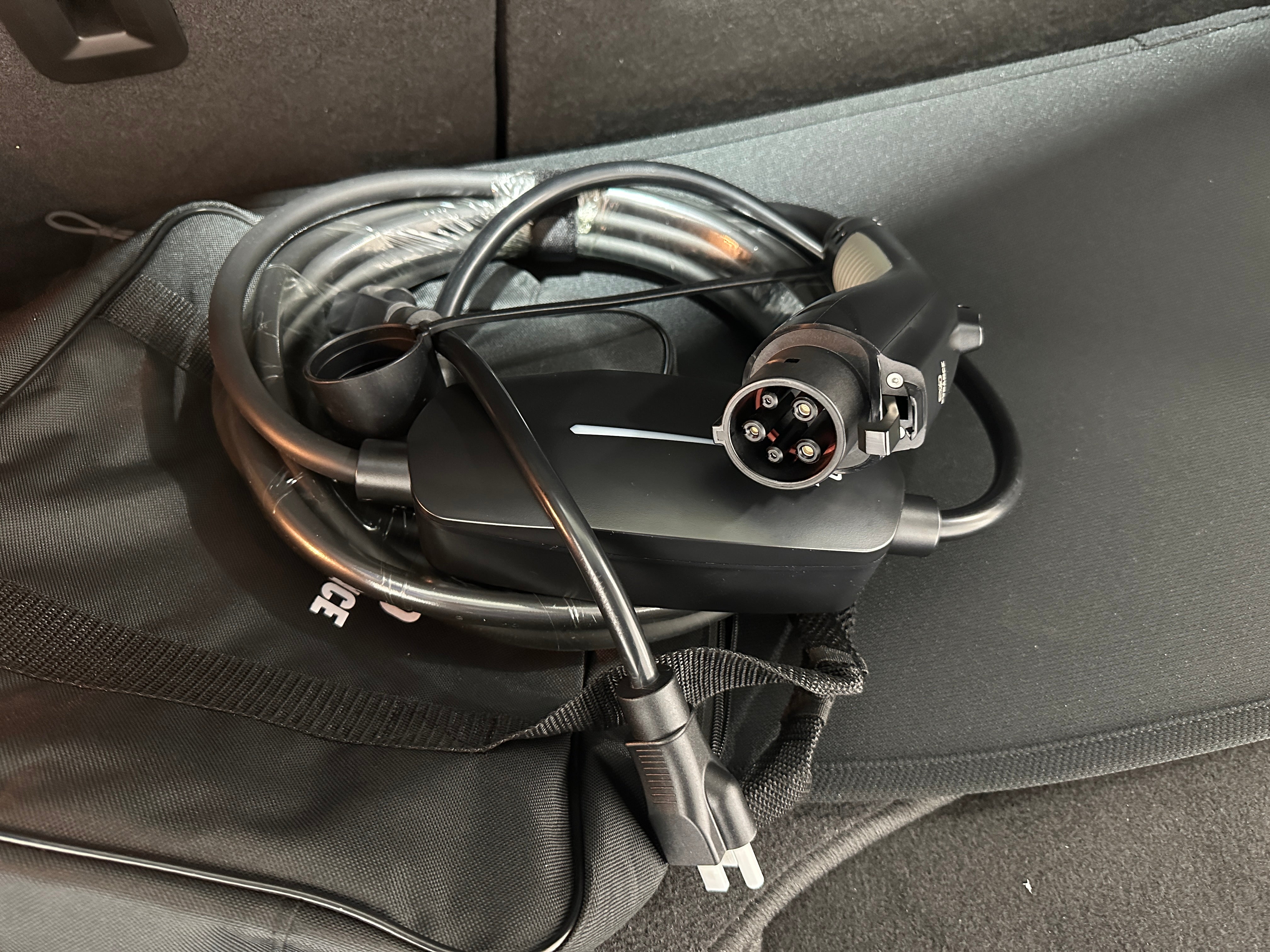 Used 2022 Chevrolet Bolt EV 2LT with VIN 1G1FX6S09N4123696 for sale in Oak Creek, WI