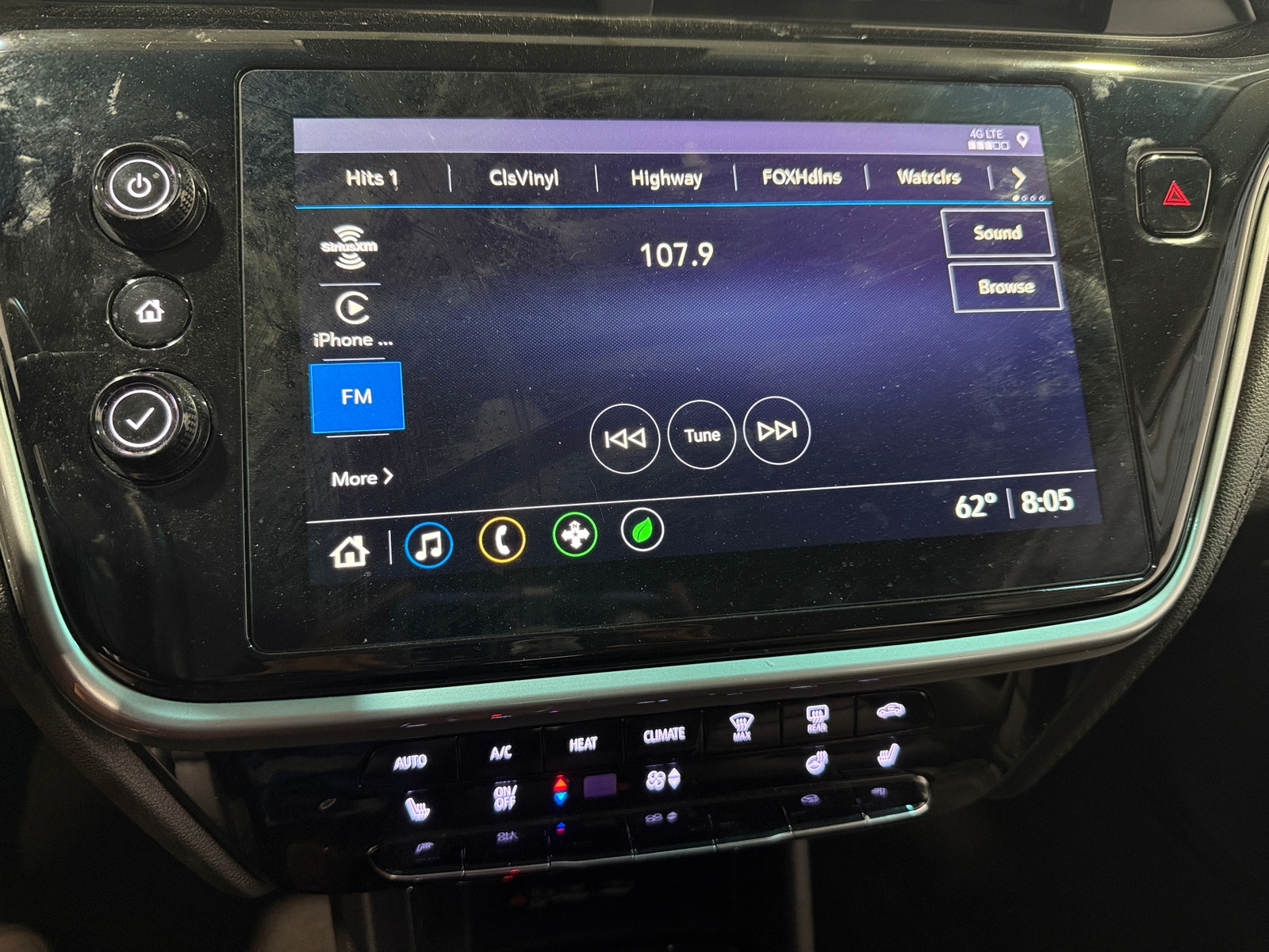 Thumbnail: 2022 Chevrolet Bolt EV - 3