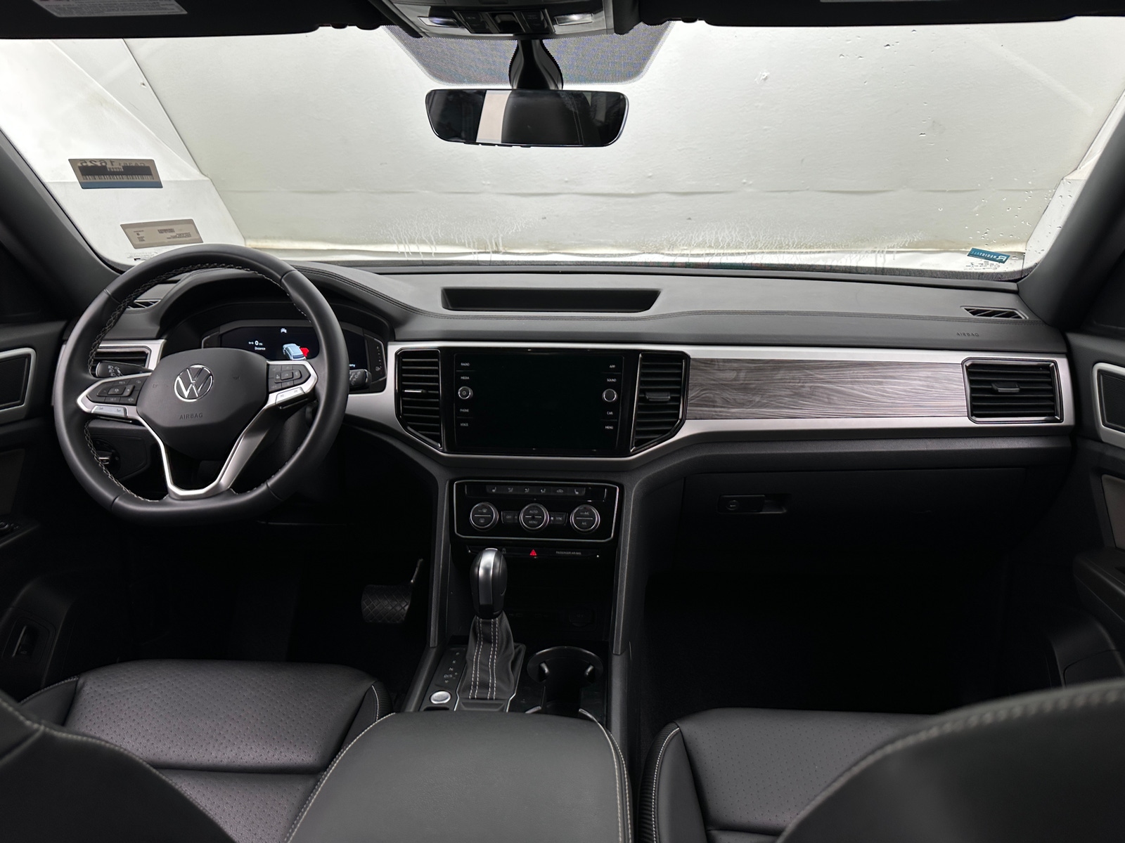 Thumbnail: 2023 Volkswagen Atlas - 2