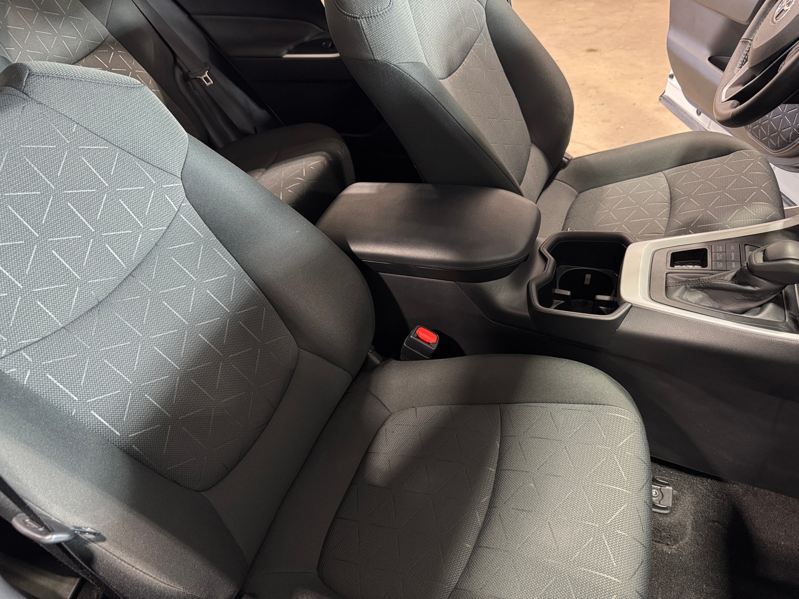Thumbnail: 2022 Toyota RAV4 - 2