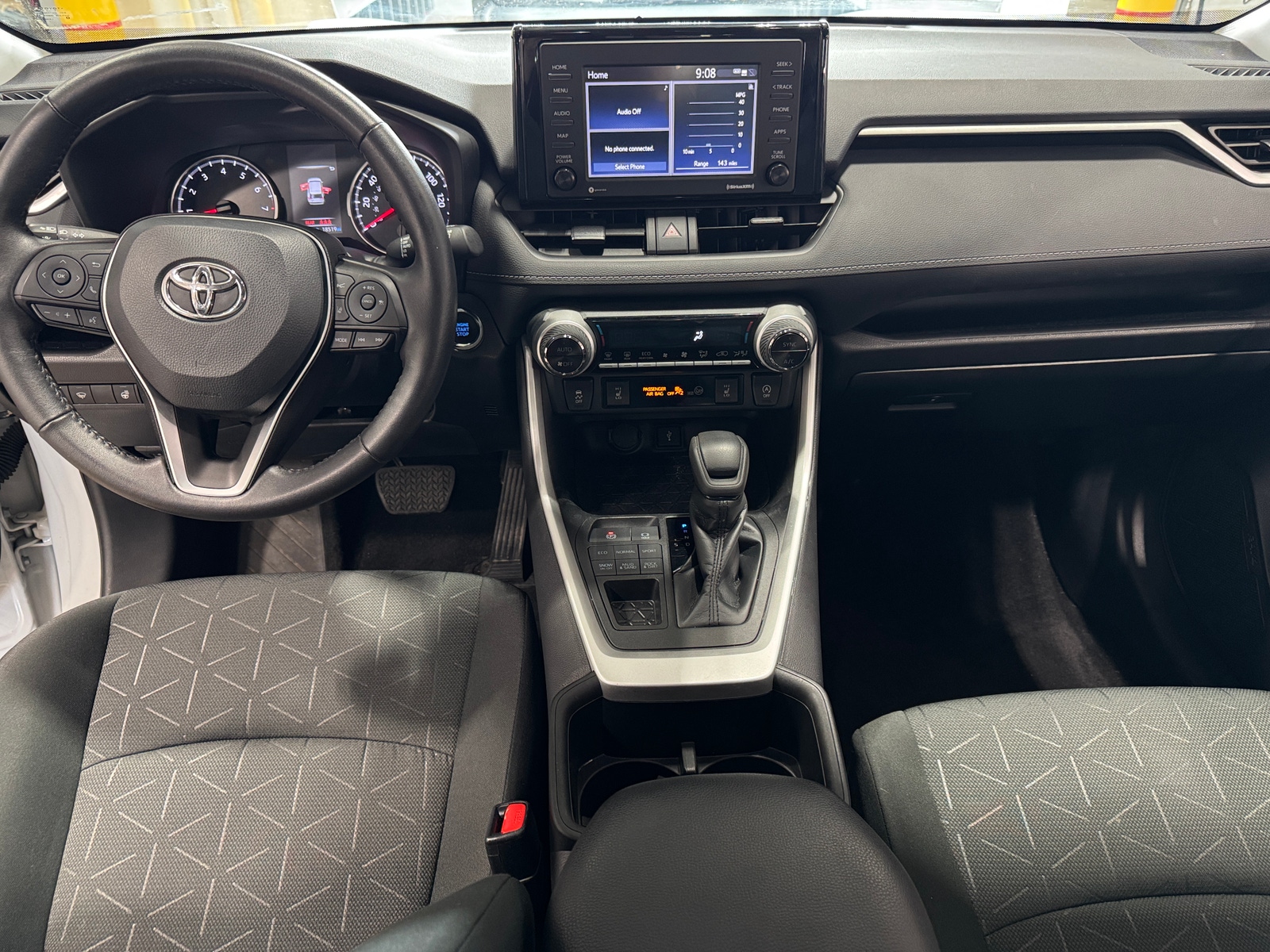 Thumbnail: 2022 Toyota RAV4 - 3