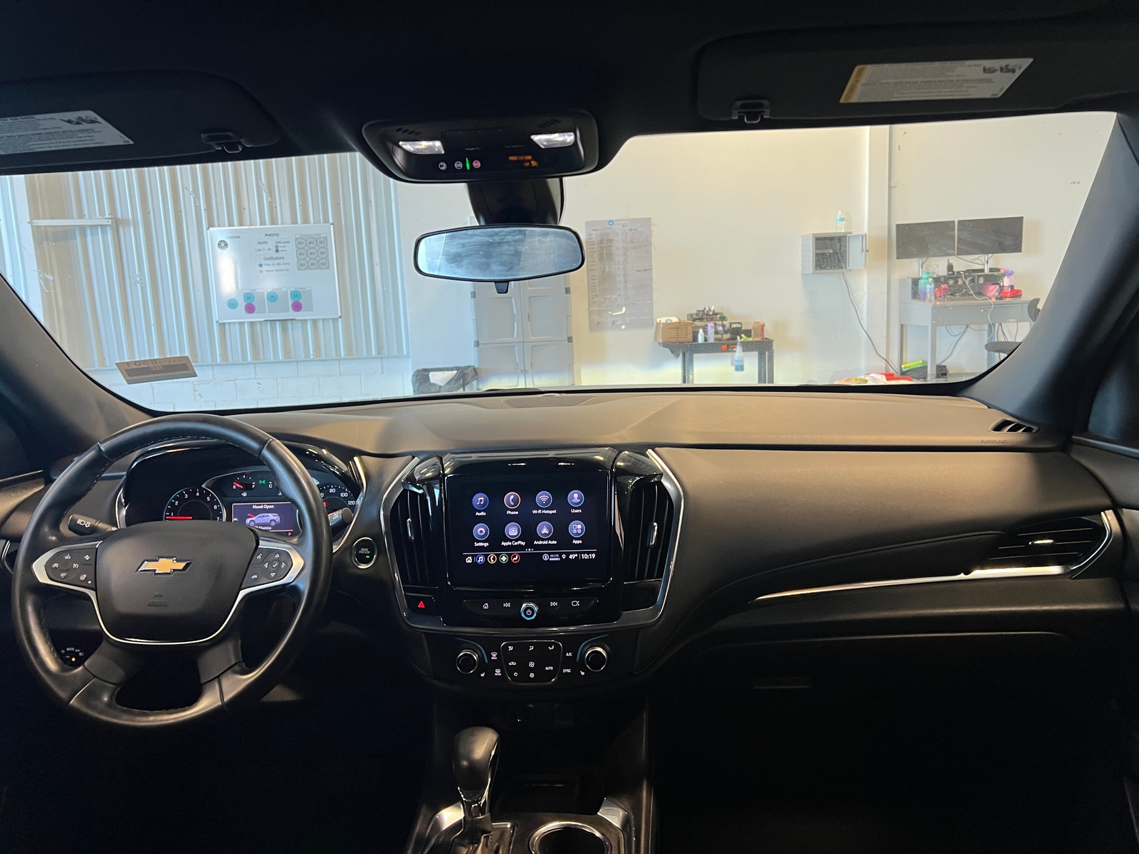 Thumbnail: 2023 Chevrolet Traverse - 2