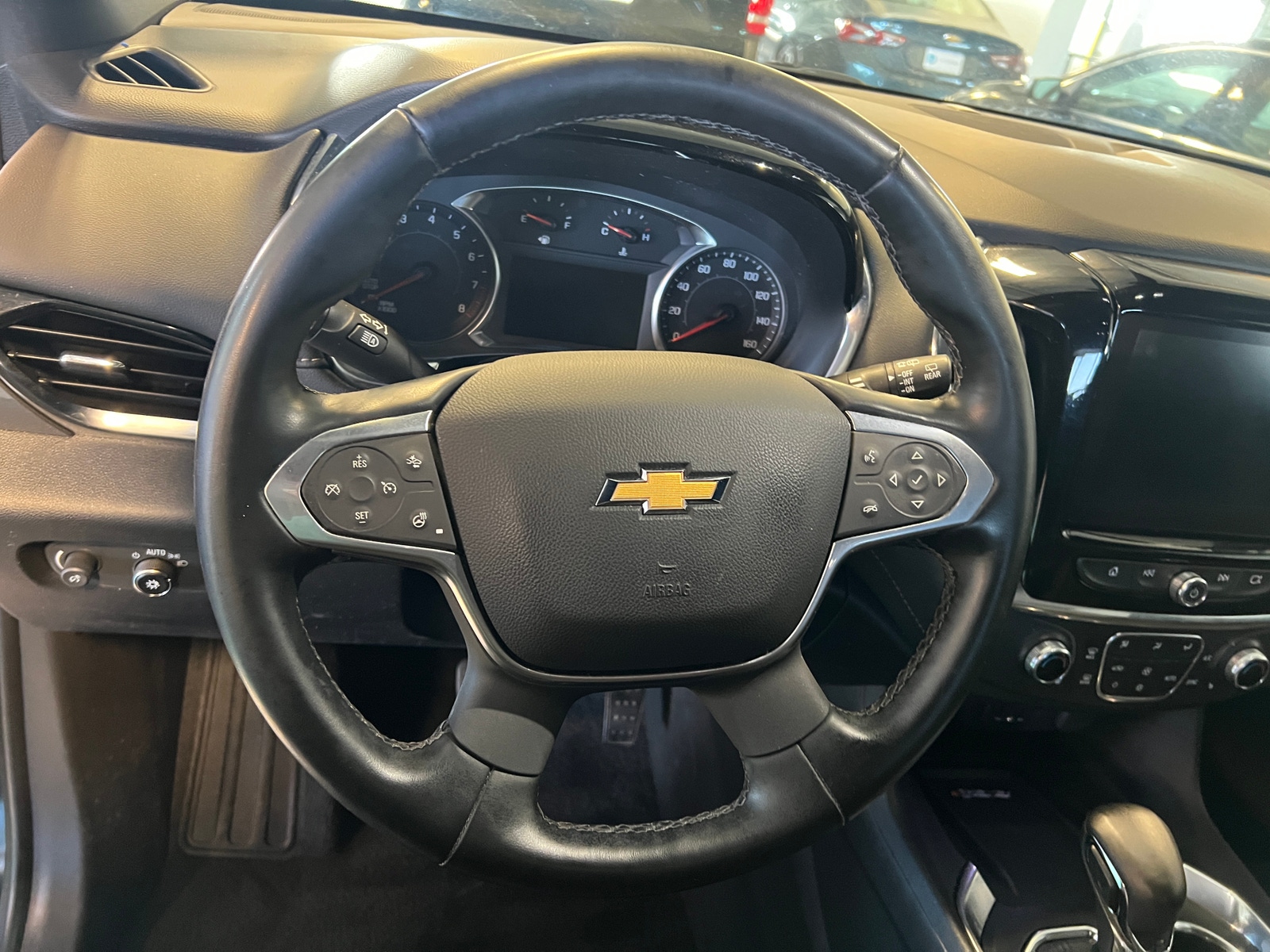 Thumbnail: 2023 Chevrolet Traverse - 4