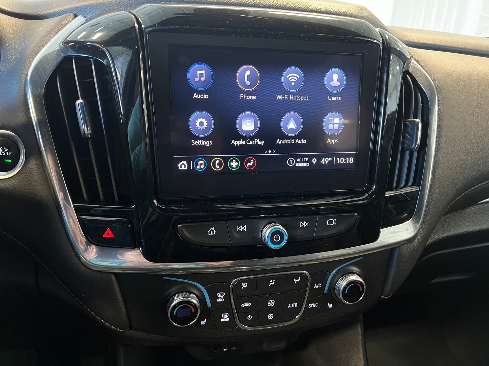 Thumbnail: 2023 Chevrolet Traverse - 3