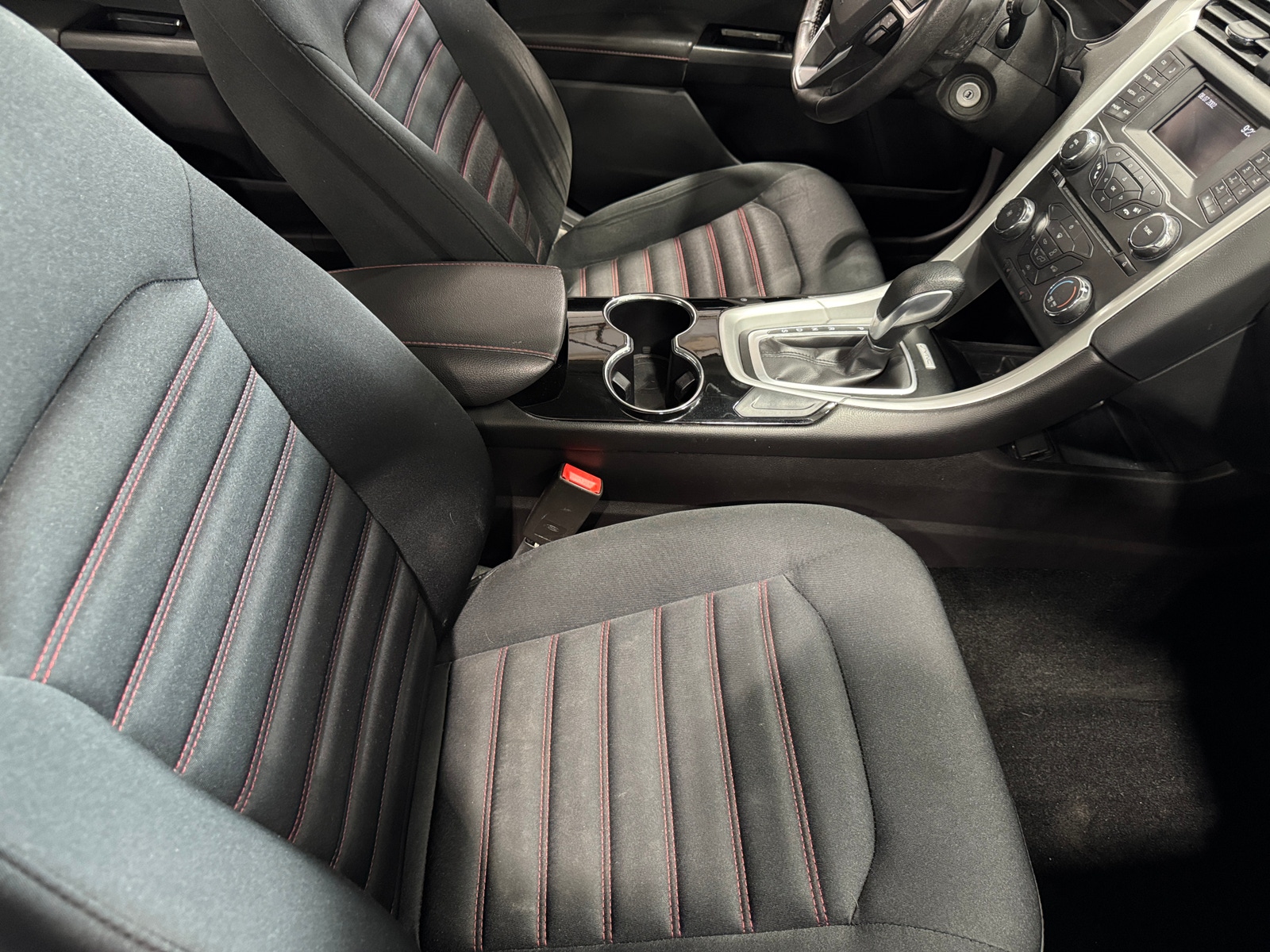 Thumbnail: 2016 Ford Fusion - 2