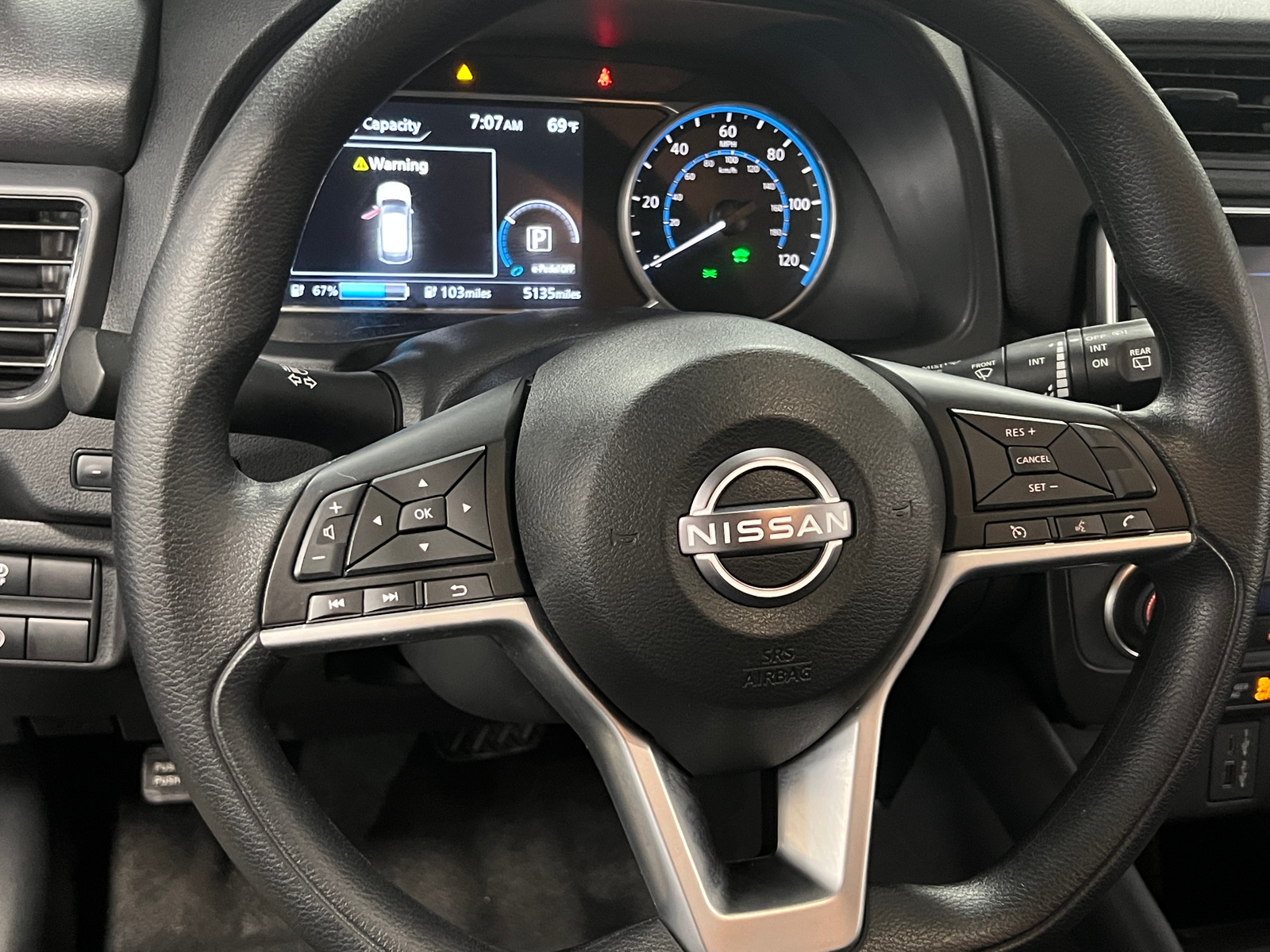Thumbnail: 2025 Nissan Leaf - 5