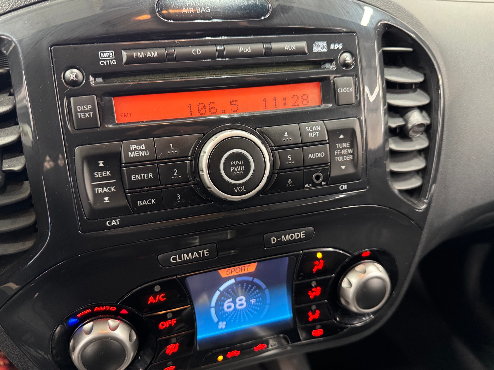 Thumbnail: 2011 Nissan Juke - 4