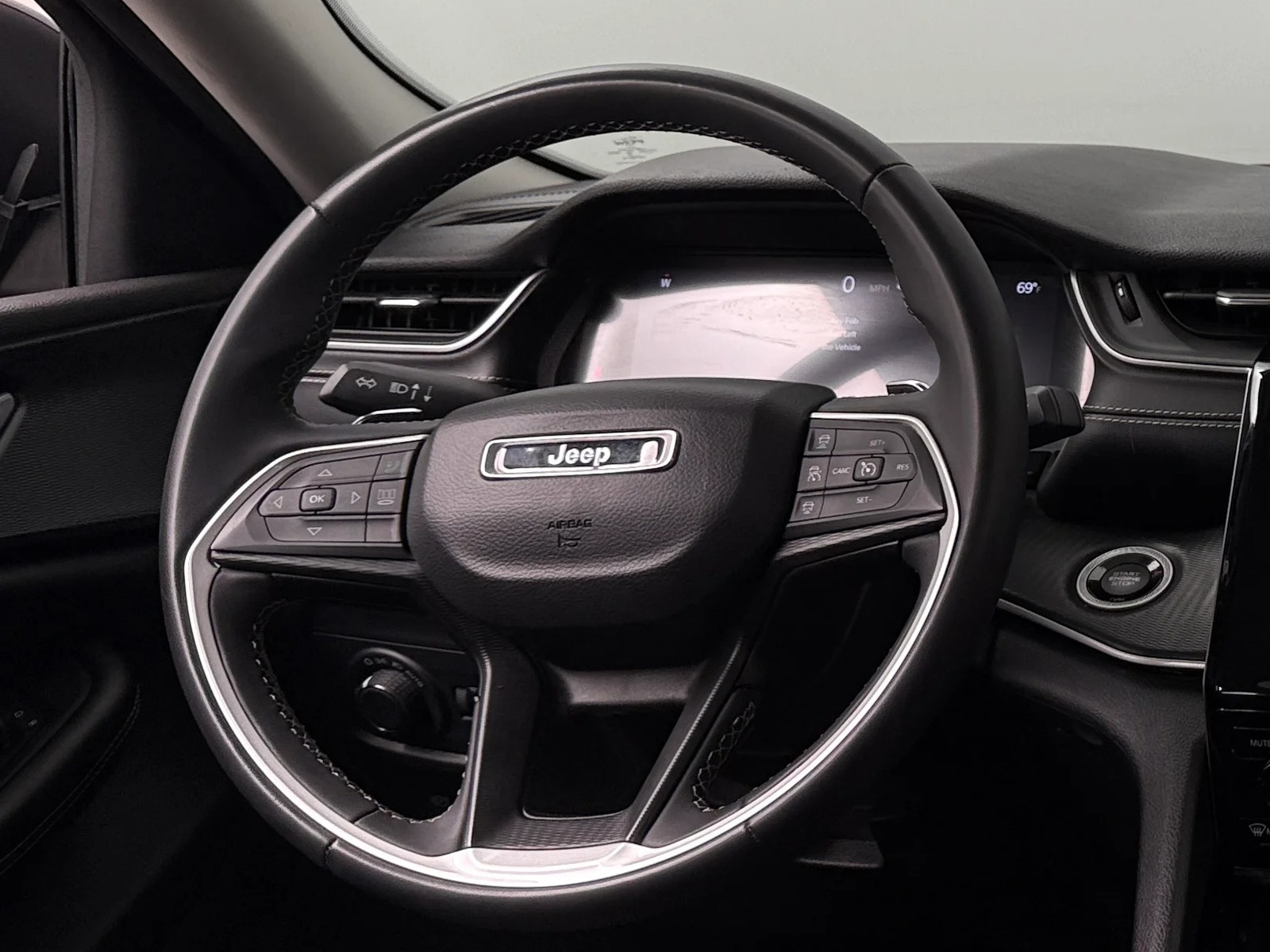 Thumbnail: 2023 Jeep Grand Cherokee L - 5