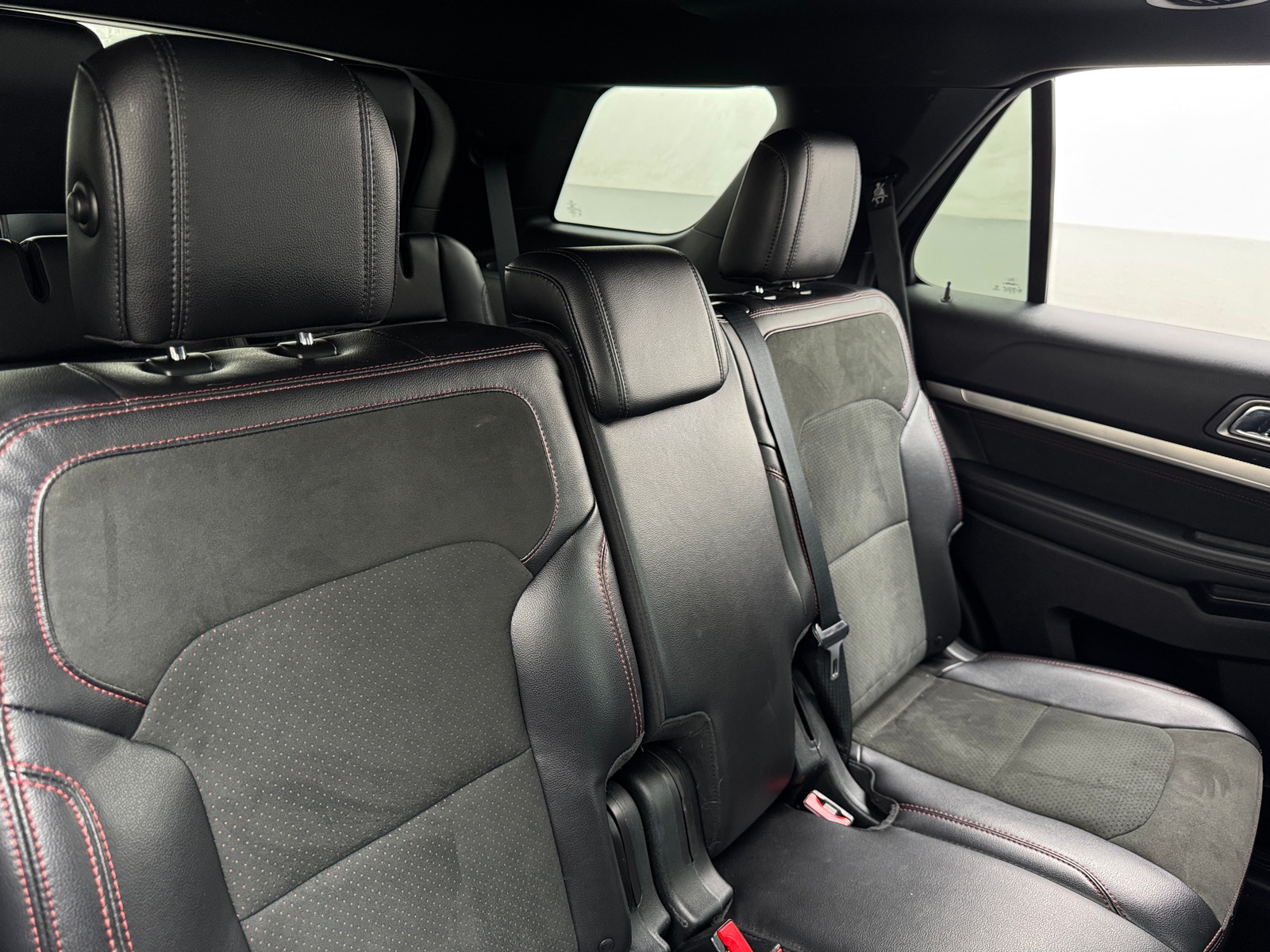 Thumbnail: 2019 Ford Explorer - 6