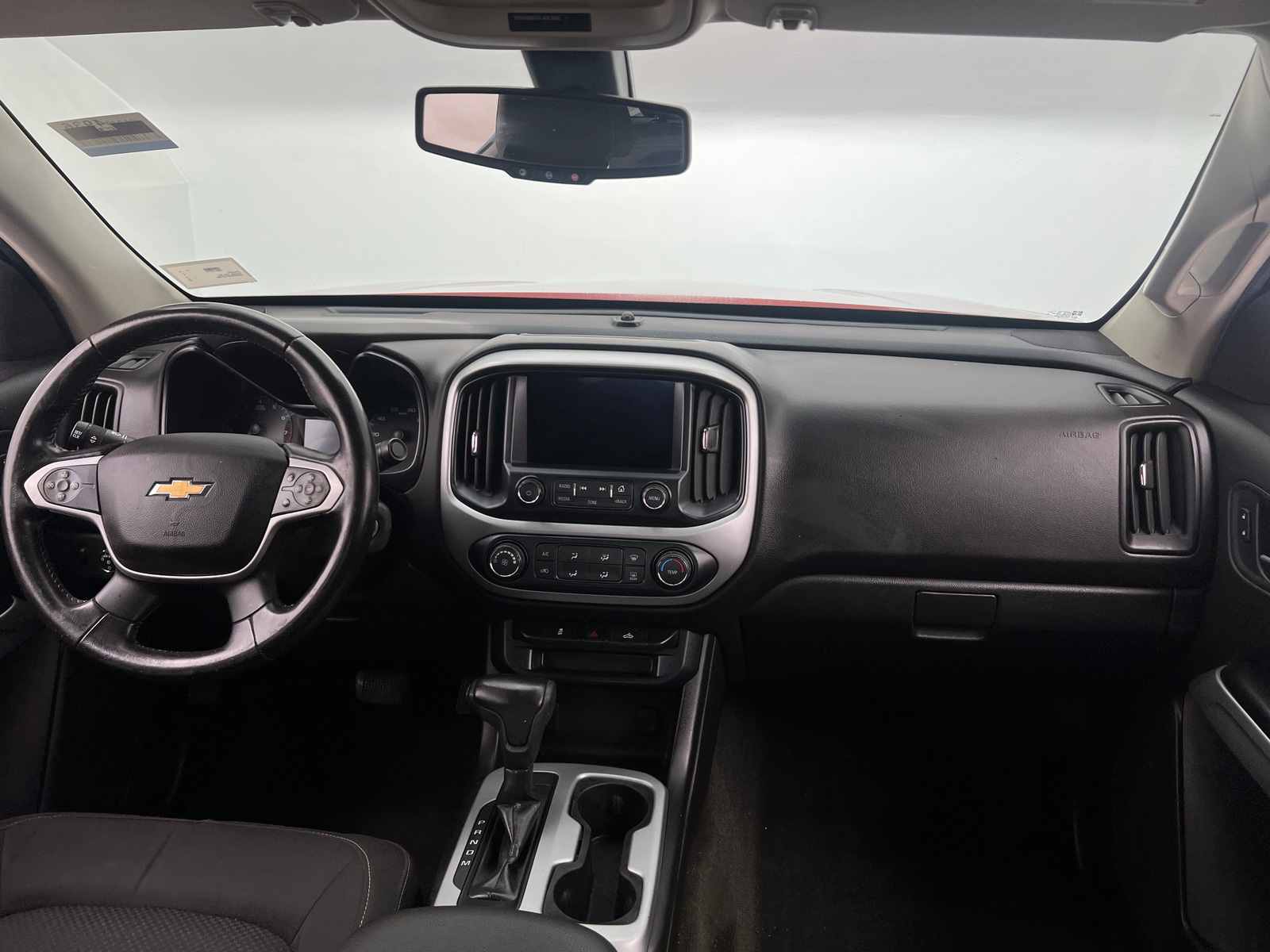 Thumbnail: 2015 Chevrolet Colorado - 3