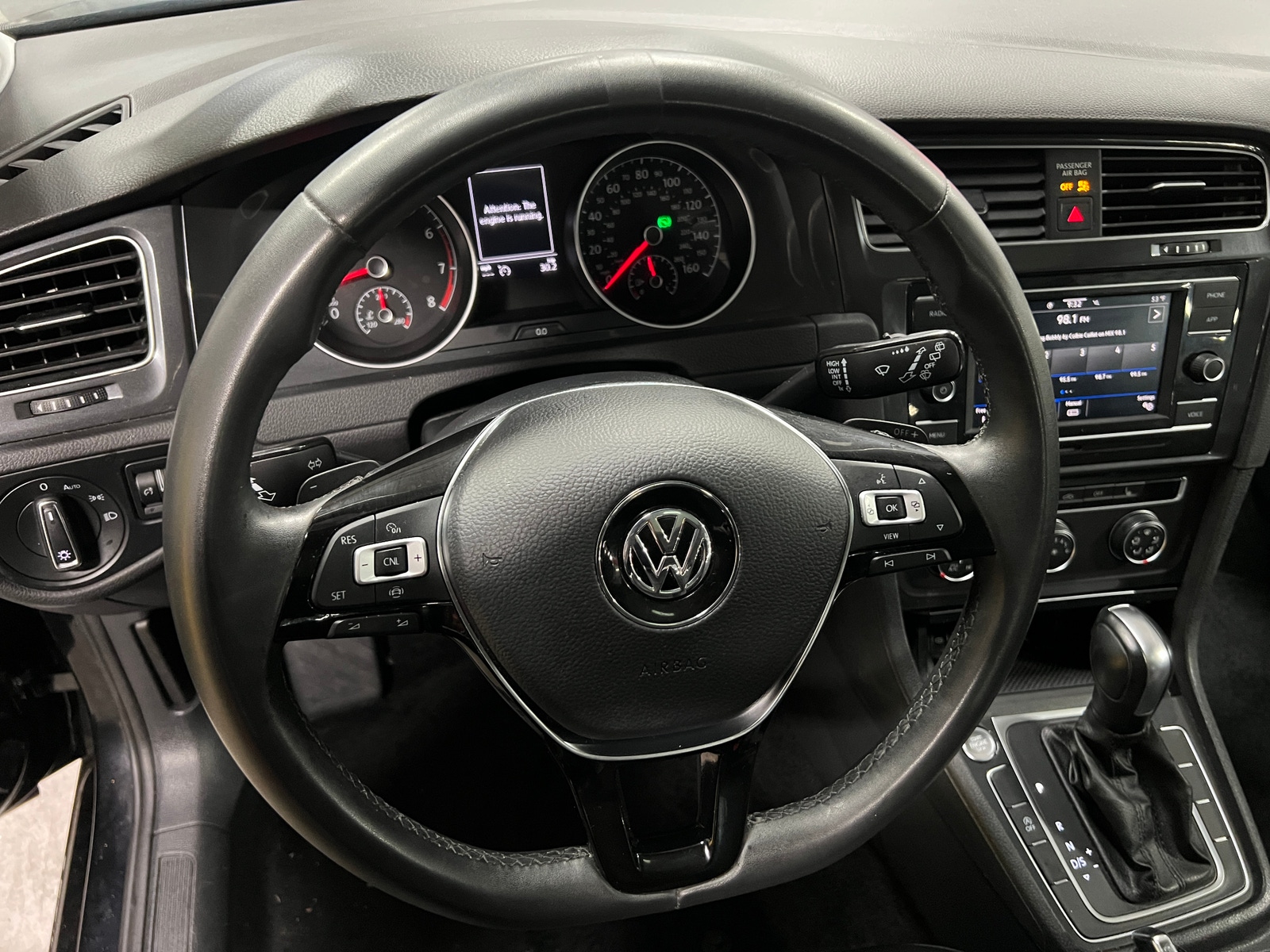 Thumbnail: 2020 Volkswagen Golf - 4