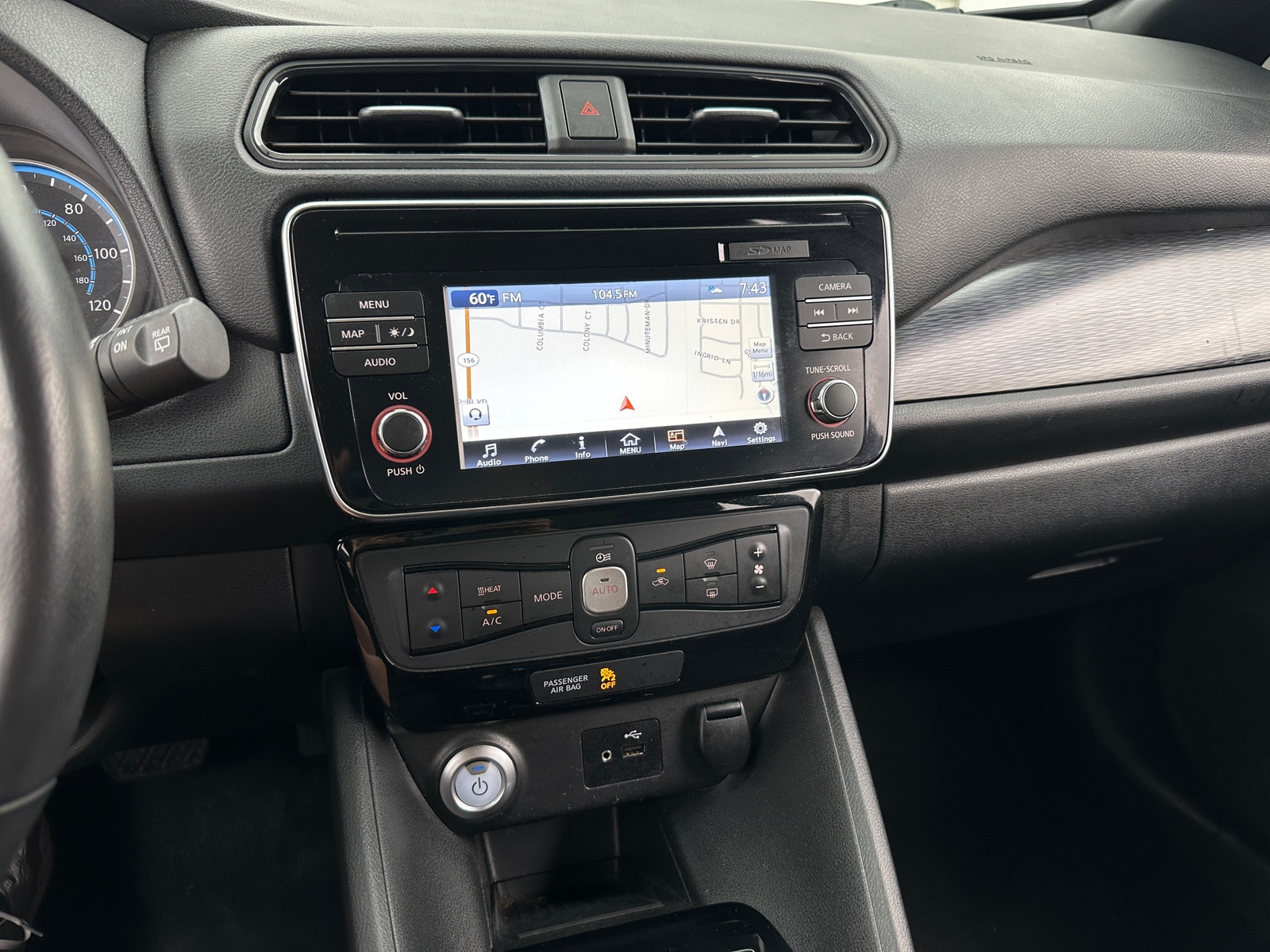 Thumbnail: 2019 Nissan Leaf - 4