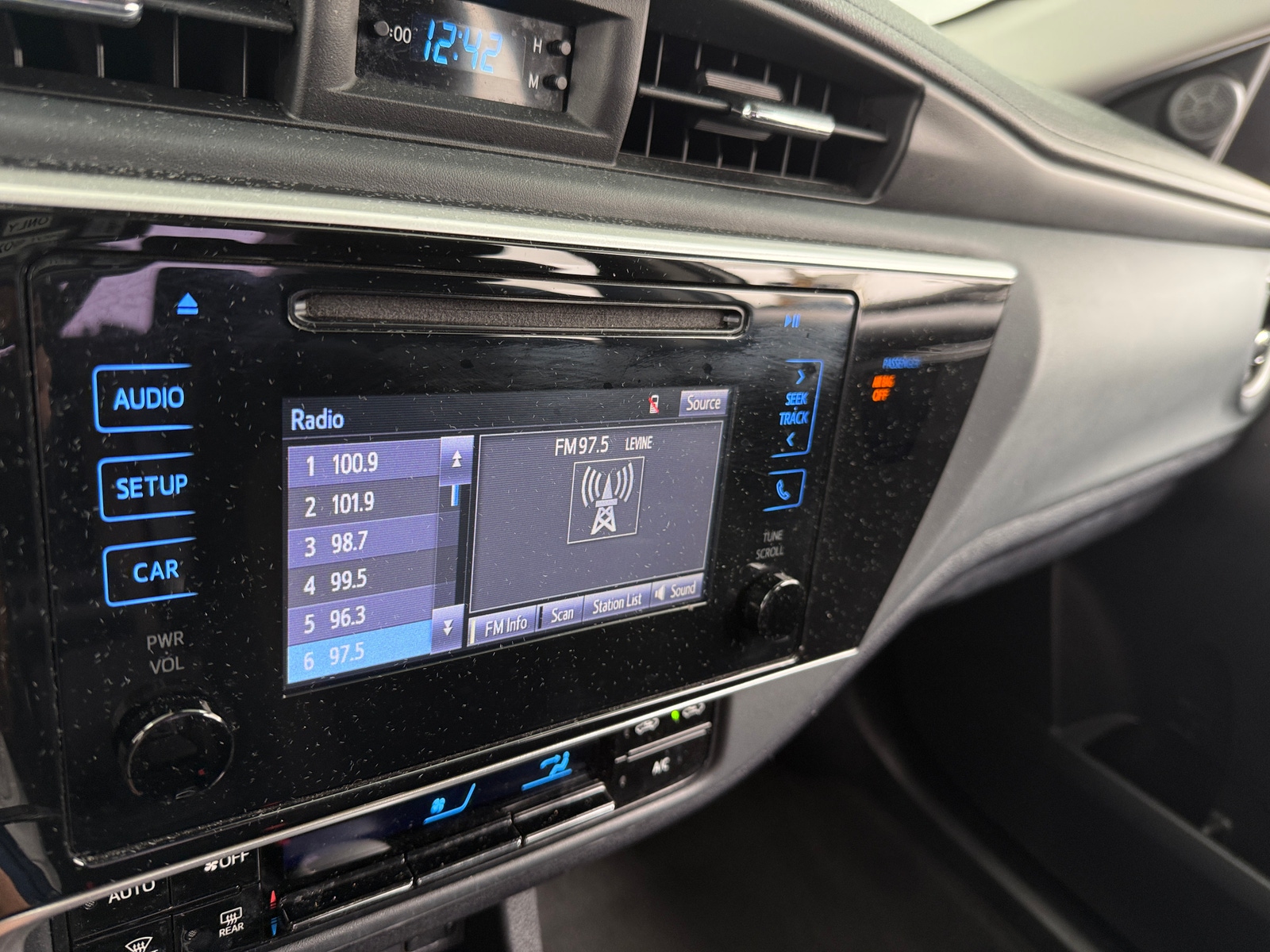 Thumbnail: 2019 Toyota Corolla - 4