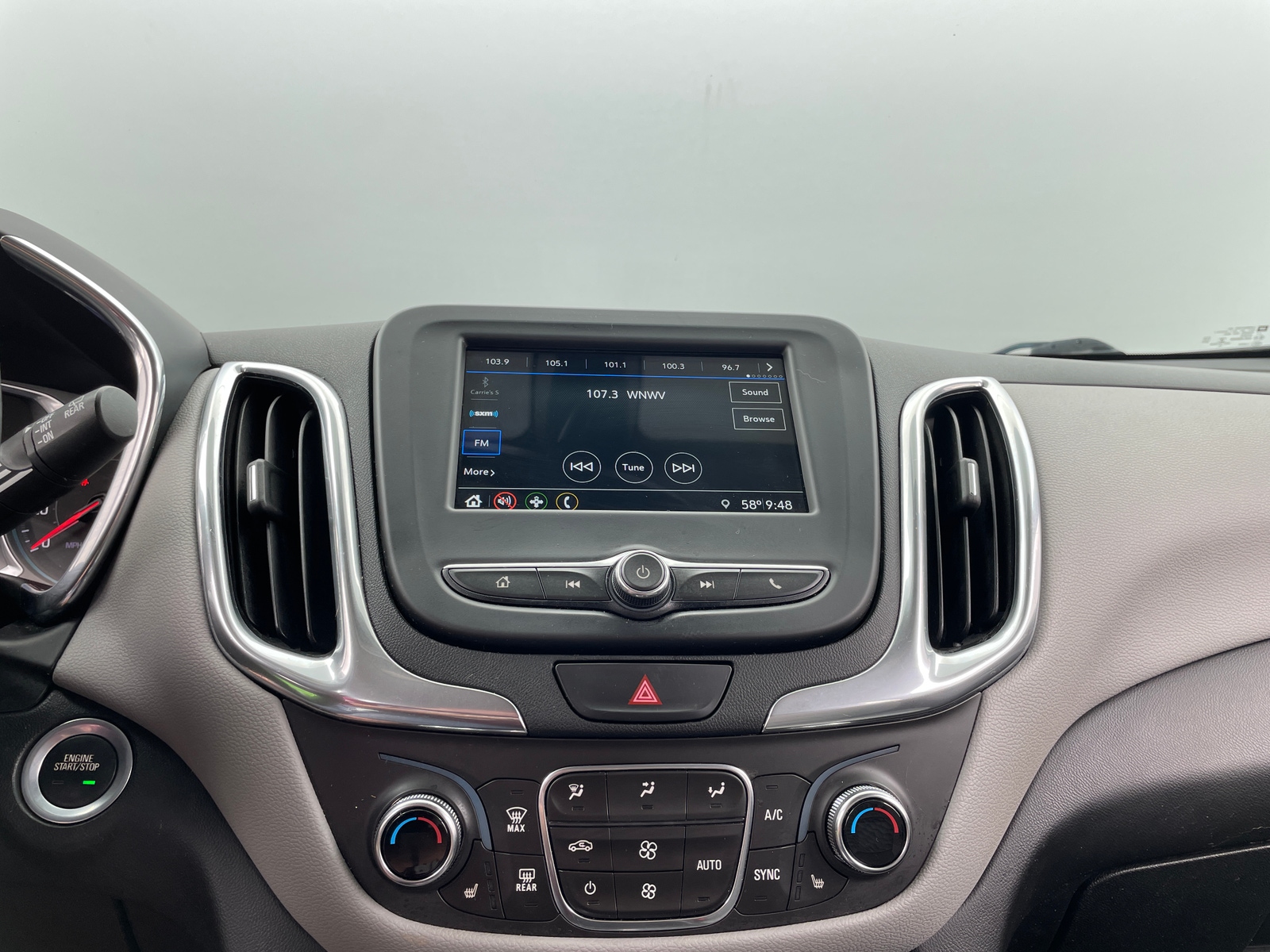 Thumbnail: 2019 Chevrolet Equinox - 4