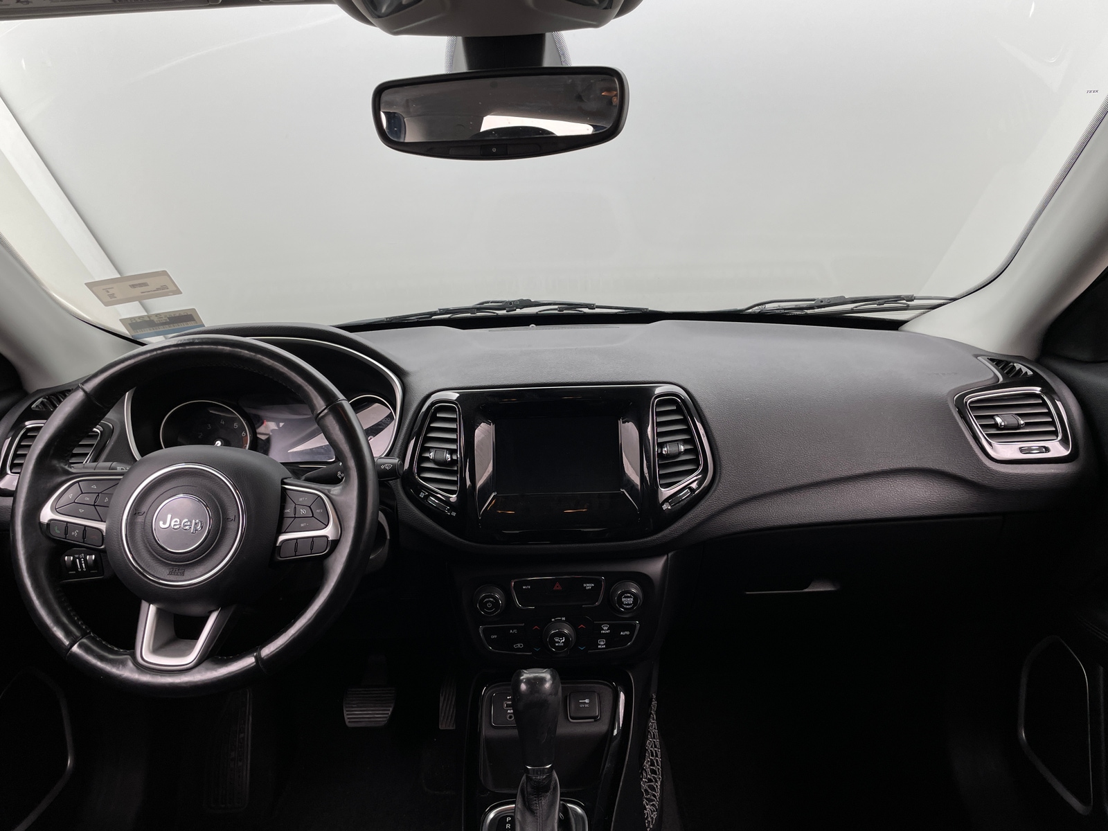 Thumbnail: 2018 Jeep Compass - 3