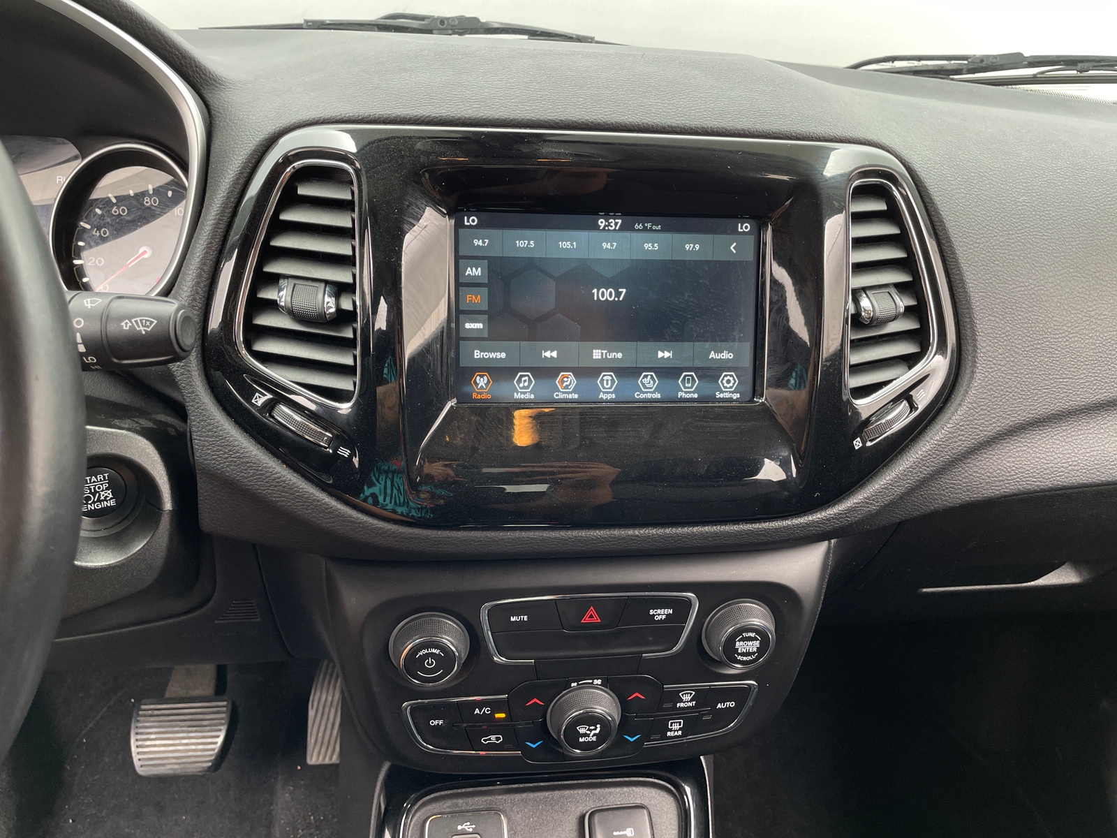 Thumbnail: 2018 Jeep Compass - 4