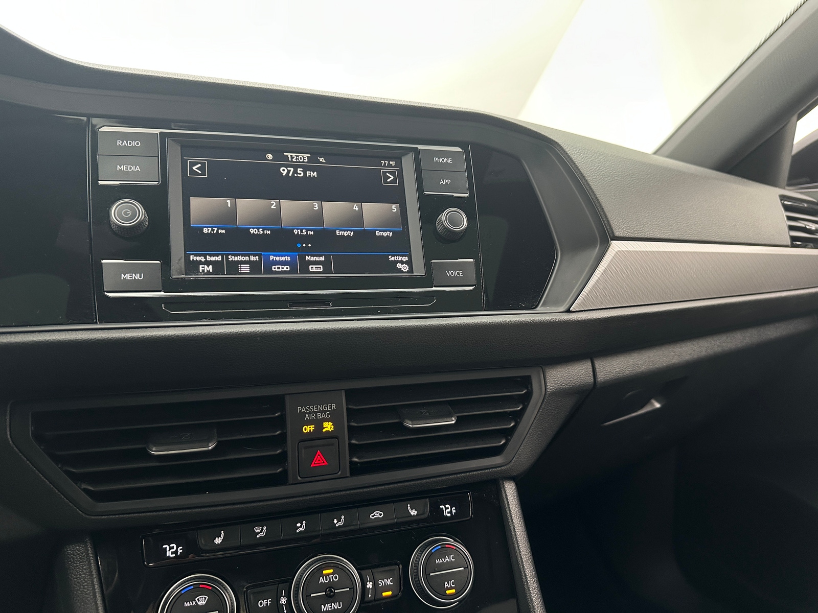 Thumbnail: 2020 Volkswagen Jetta - 3