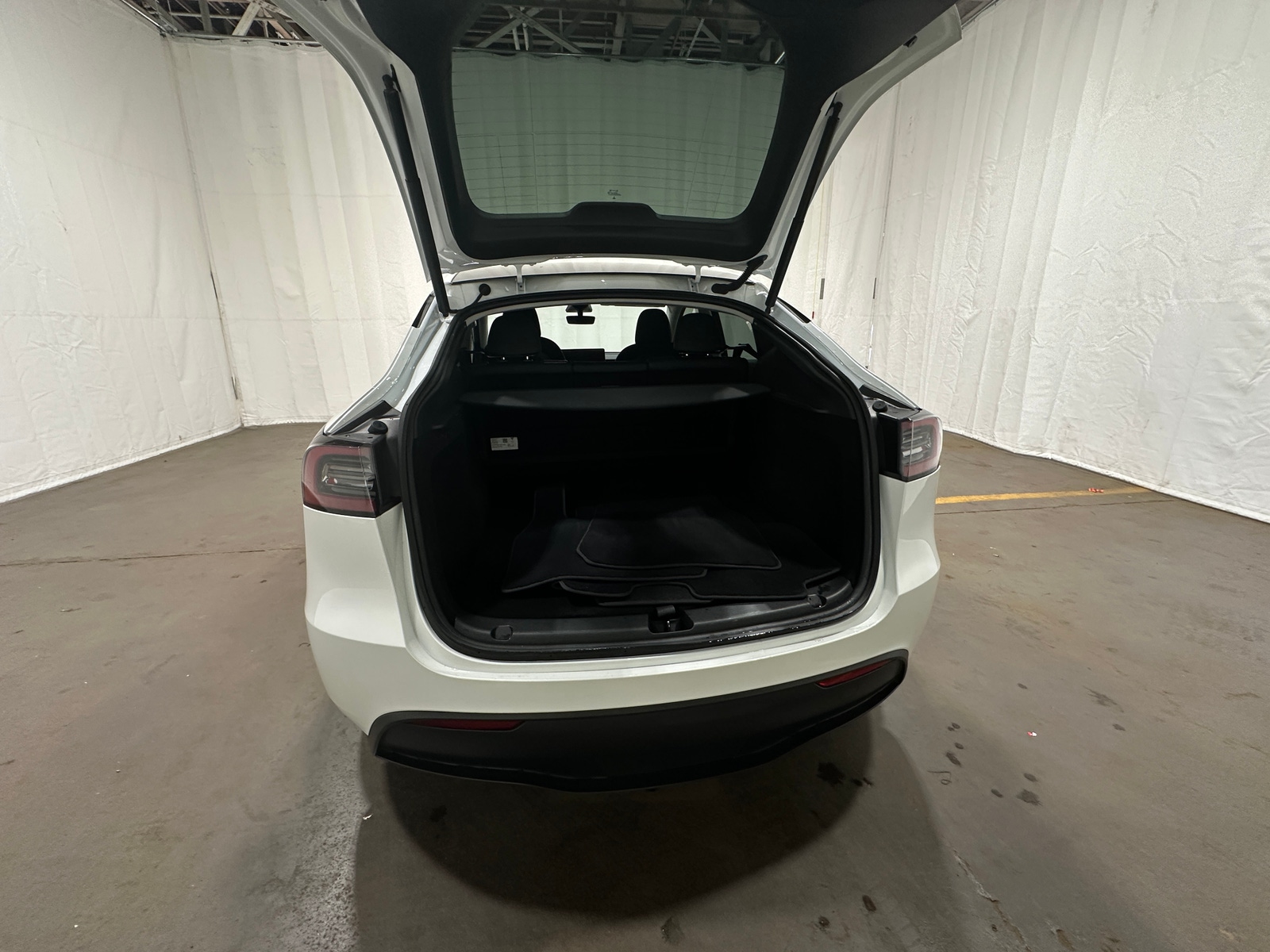 Thumbnail: 2023 Tesla Model Y - 5
