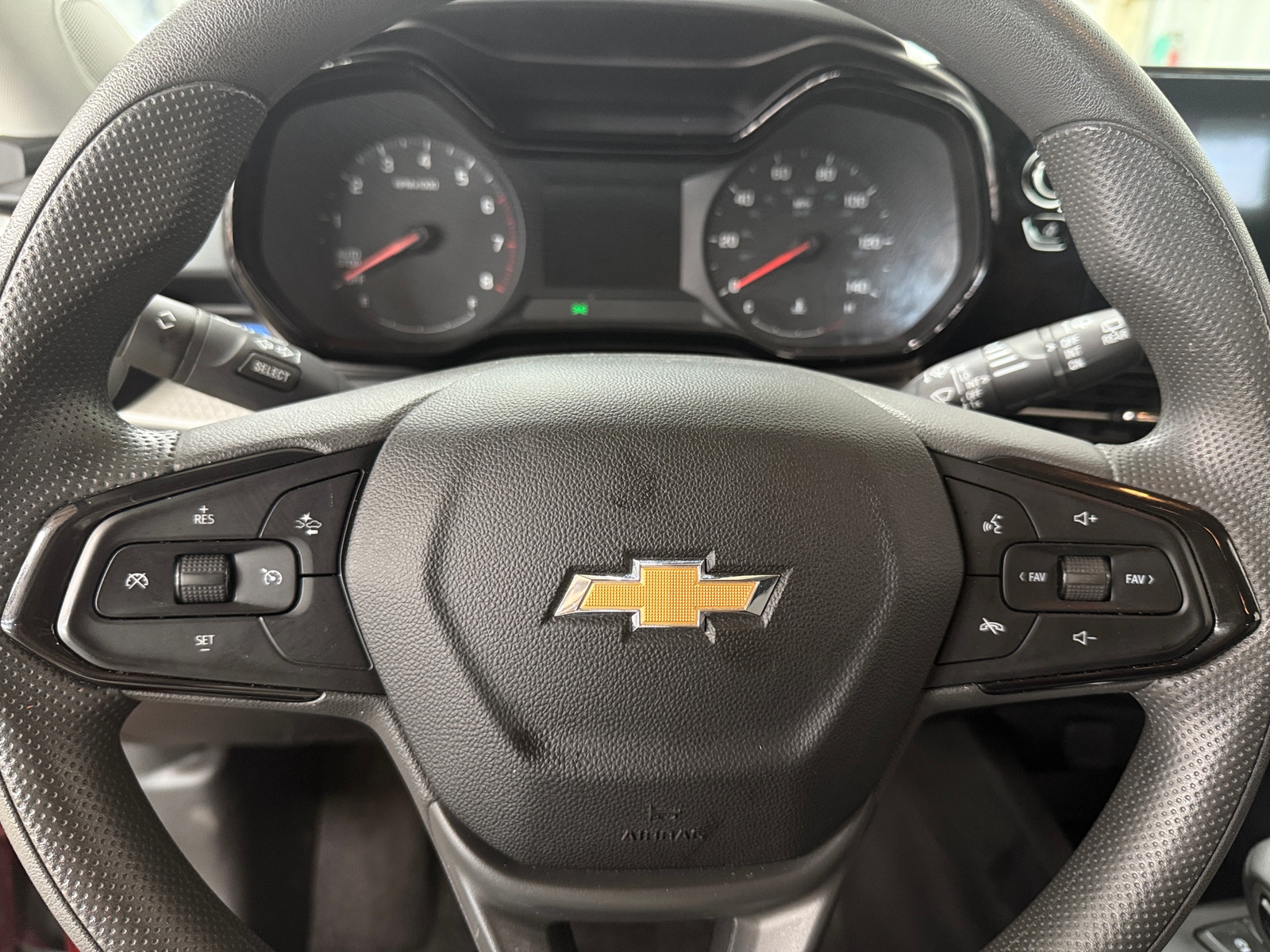 Thumbnail: 2025 Chevrolet Trax - 5