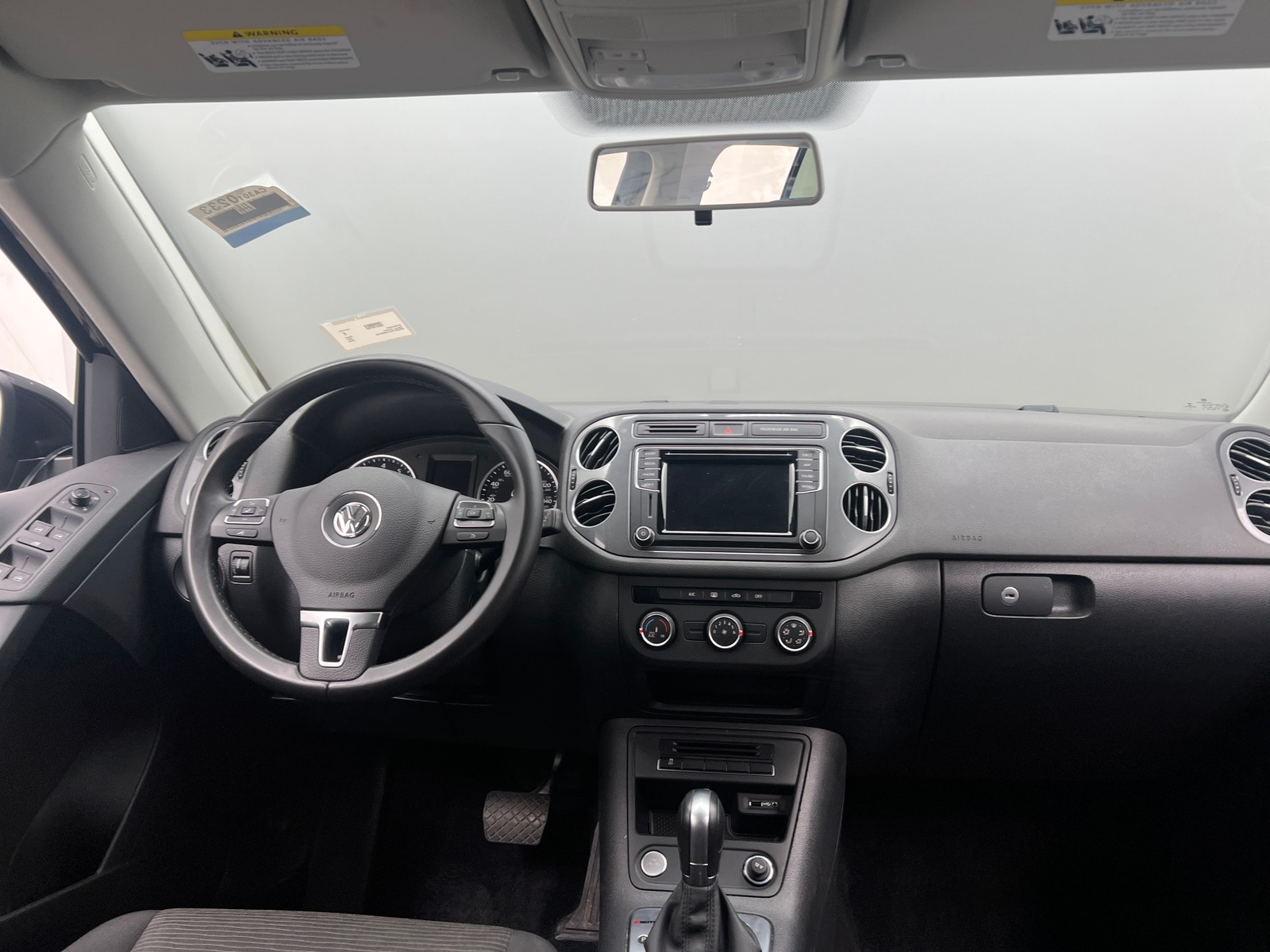 Thumbnail: 2018 Volkswagen Tiguan - 3