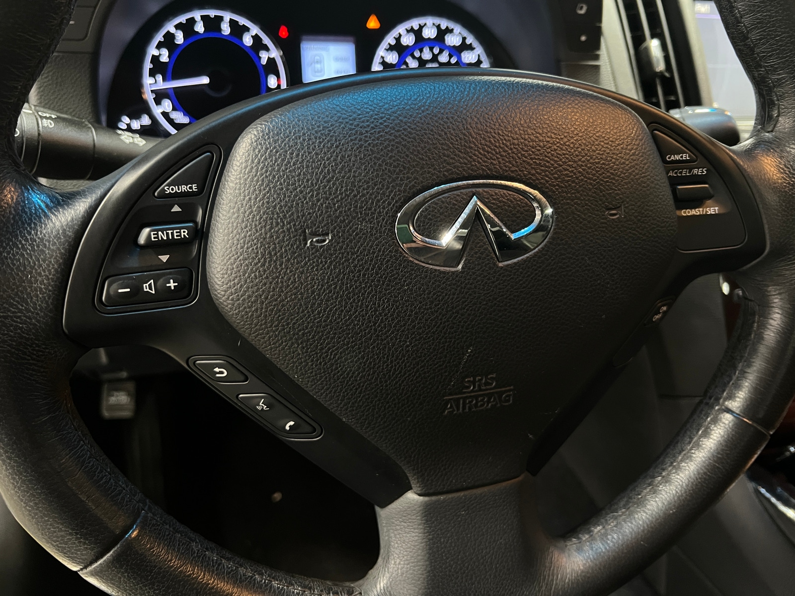 Thumbnail: 2015 INFINITI Q60 - 4