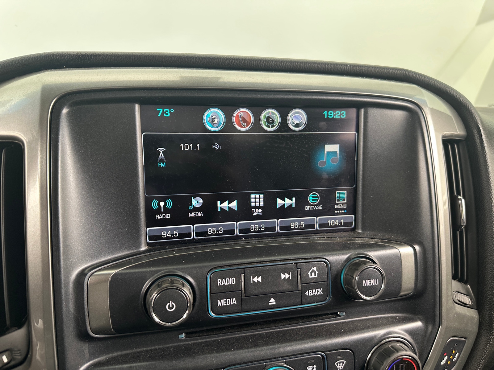 Thumbnail: 2018 Chevrolet Silverado 1500 - 3