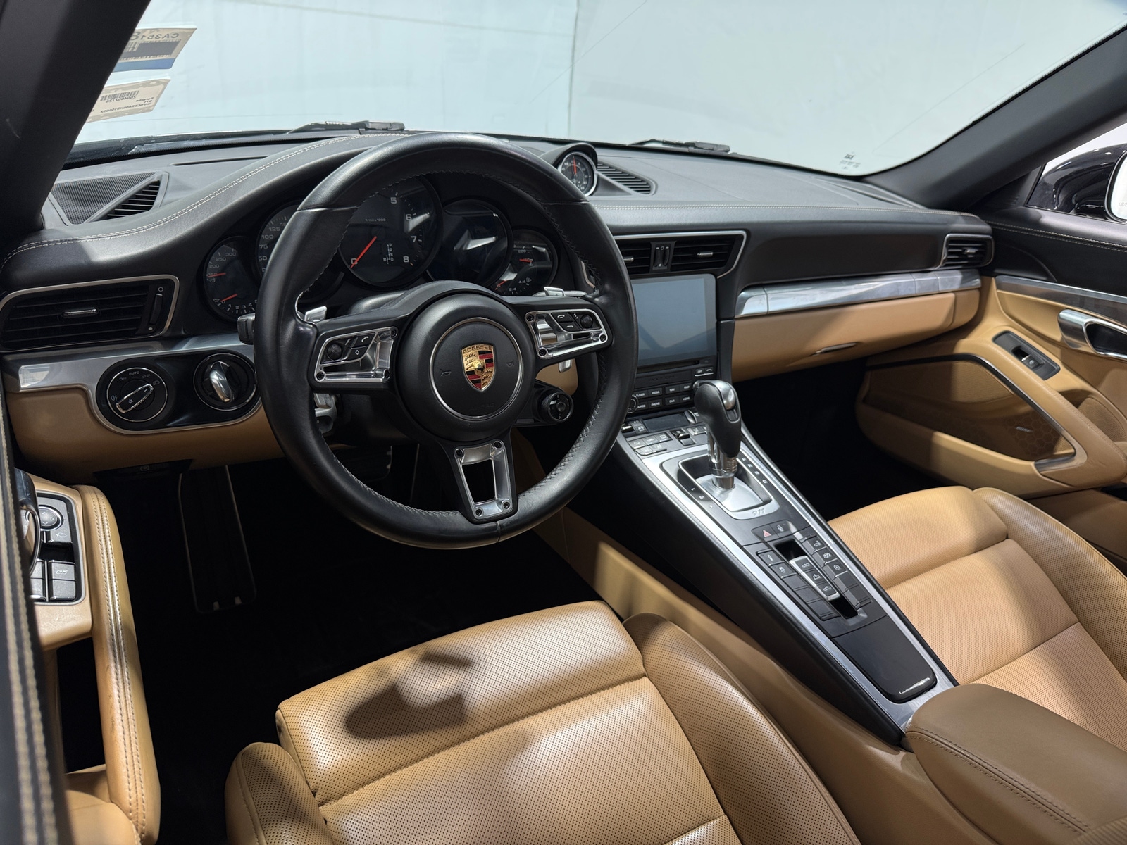 Thumbnail: 2017 Porsche 911 - 2