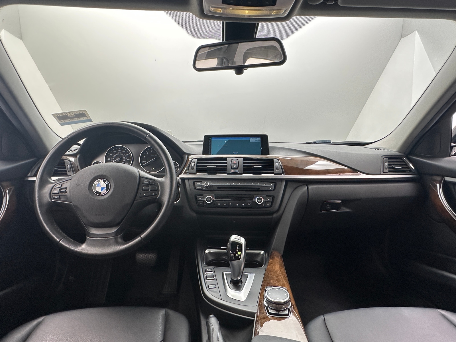 Thumbnail: 2015 BMW 3 Series - 2
