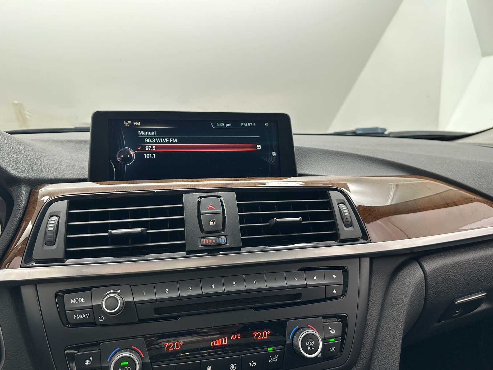 Thumbnail: 2015 BMW 3 Series - 3