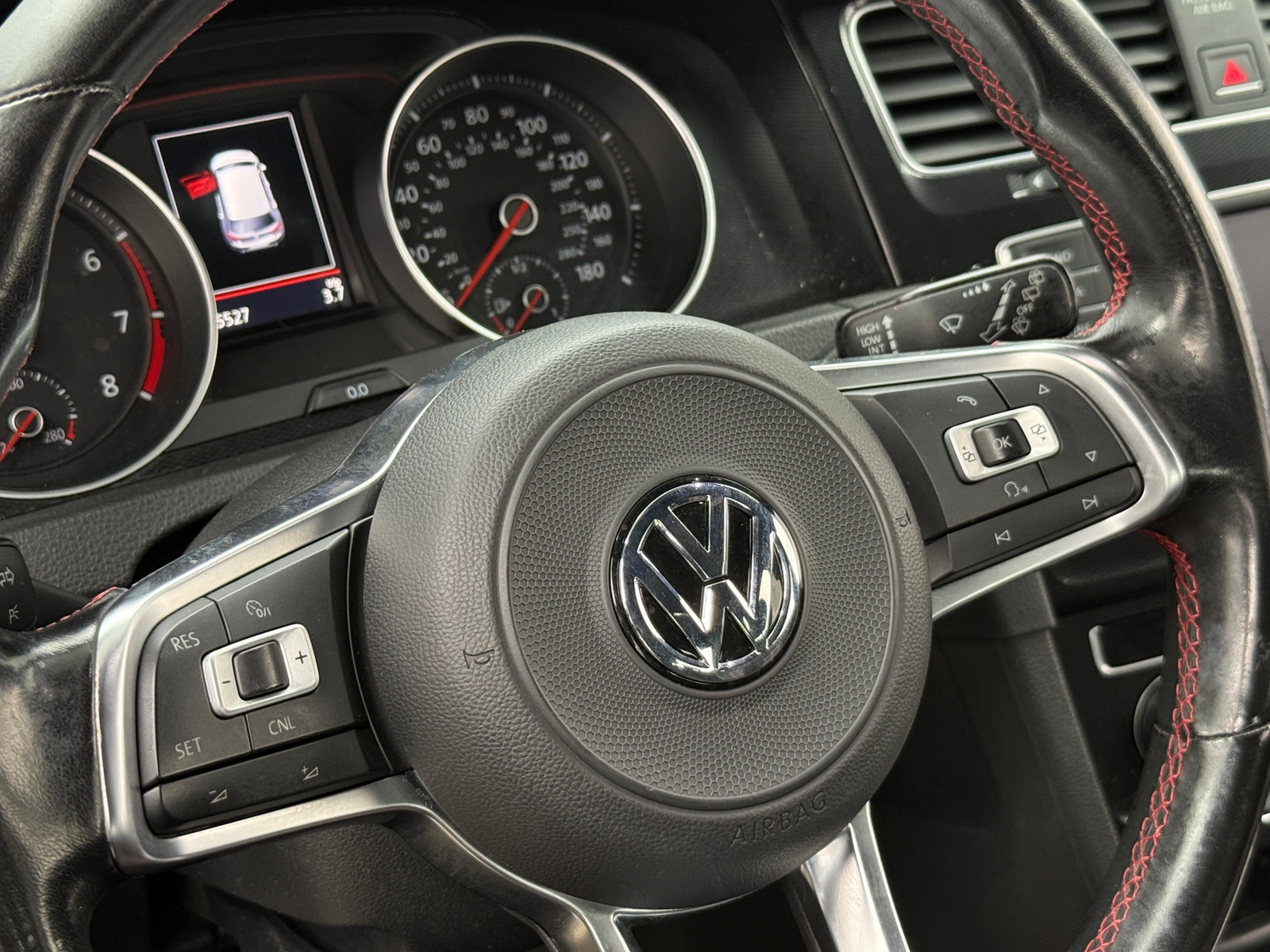 Thumbnail: 2017 Volkswagen Golf - 5