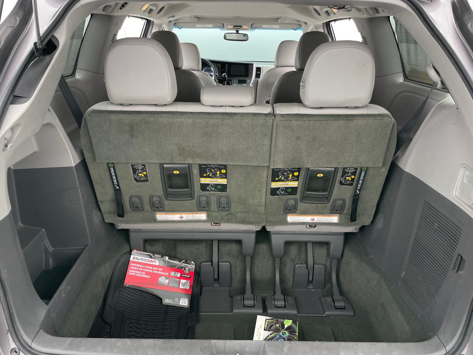 Thumbnail: 2016 Toyota Sienna - 6