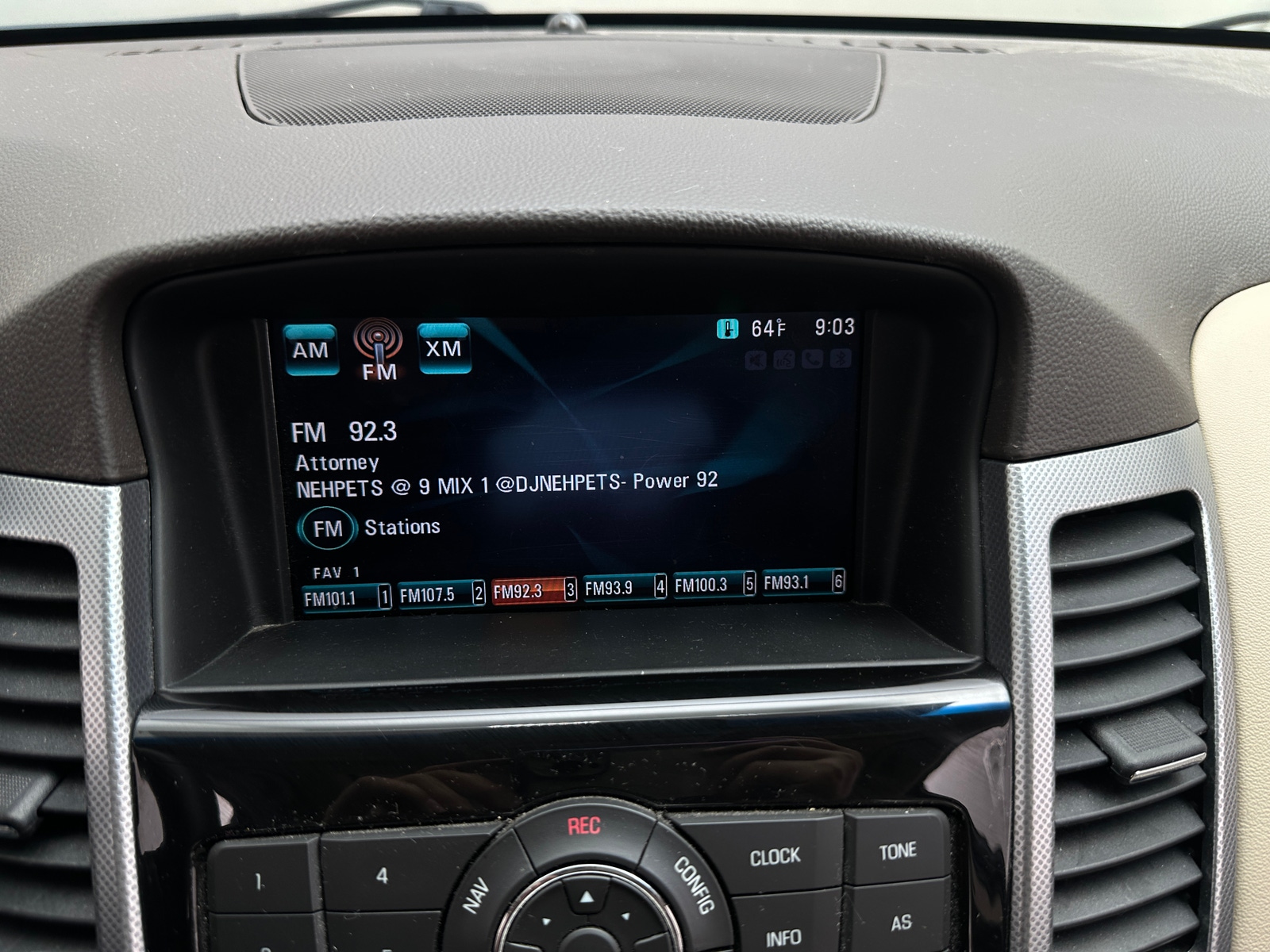 Thumbnail: 2011 Chevrolet Cruze - 3