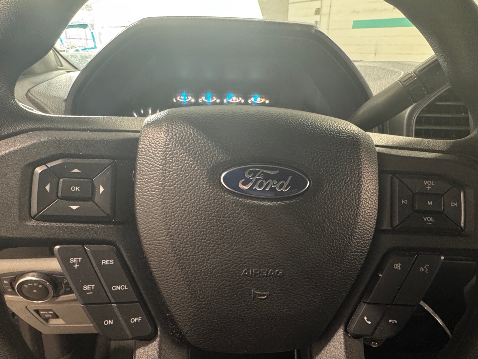 Thumbnail: 2015 Ford Econoline - 5