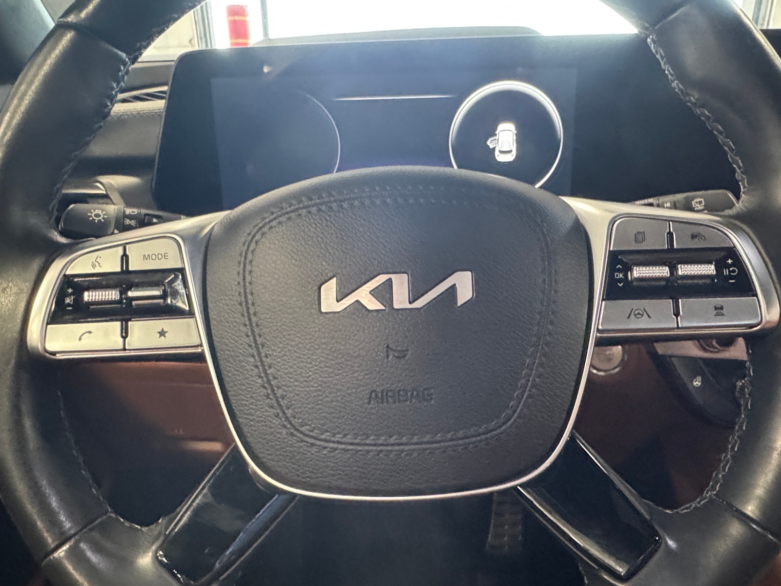 Thumbnail: 2023 Kia Telluride - 4