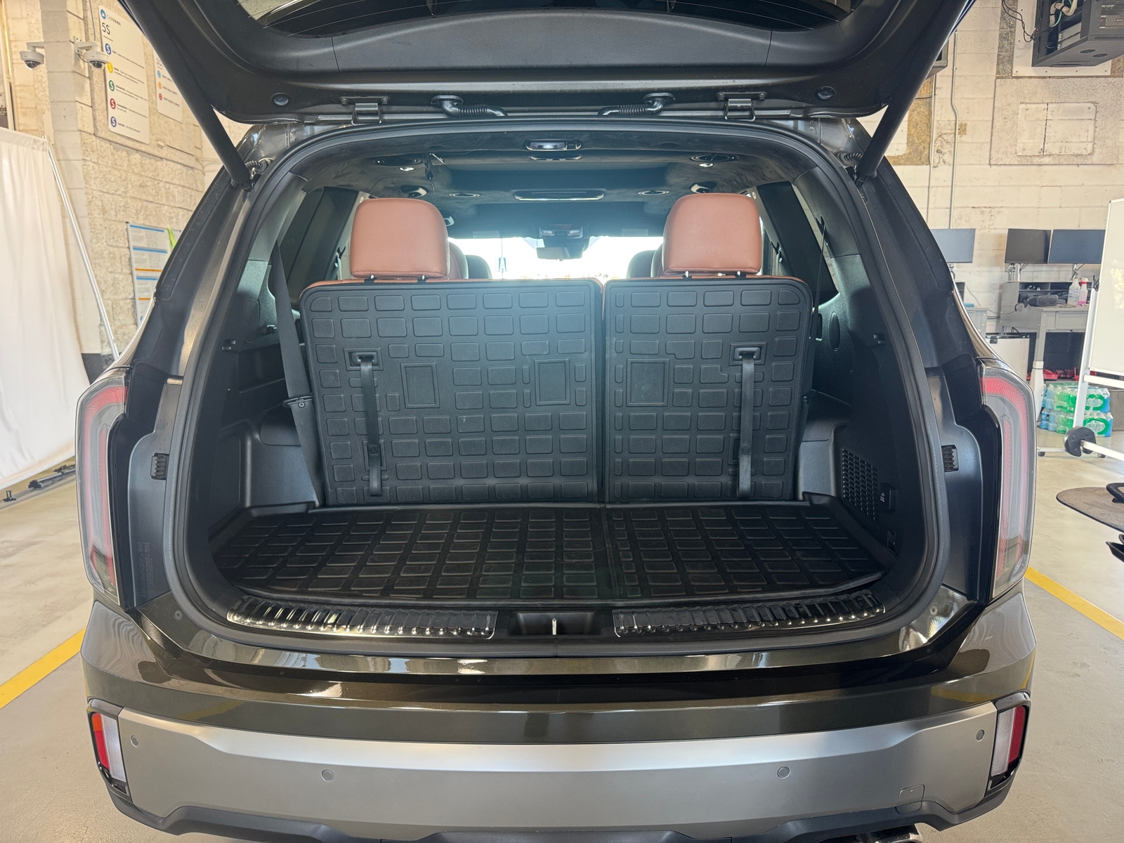 Thumbnail: 2023 Kia Telluride - 6
