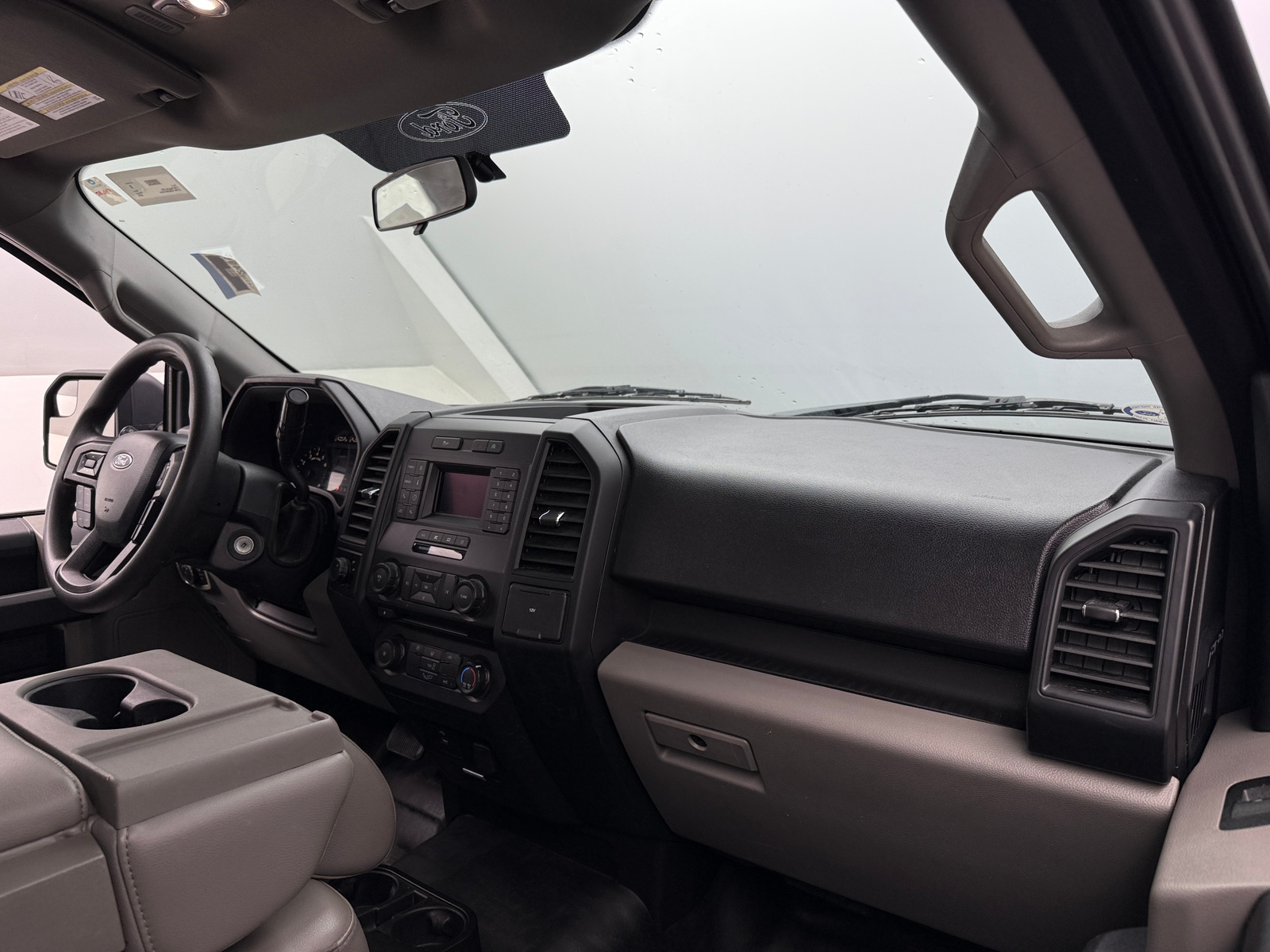 Thumbnail: 2018 Ford Econoline - 3