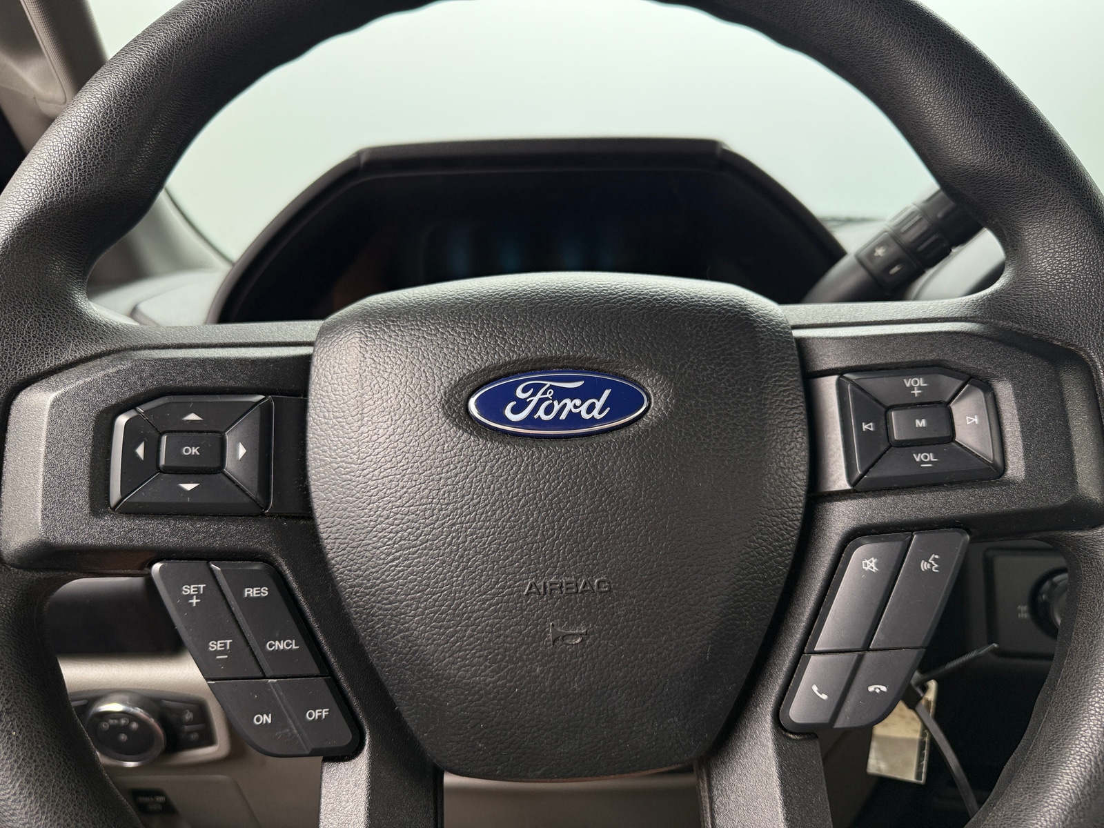 Thumbnail: 2018 Ford Econoline - 5